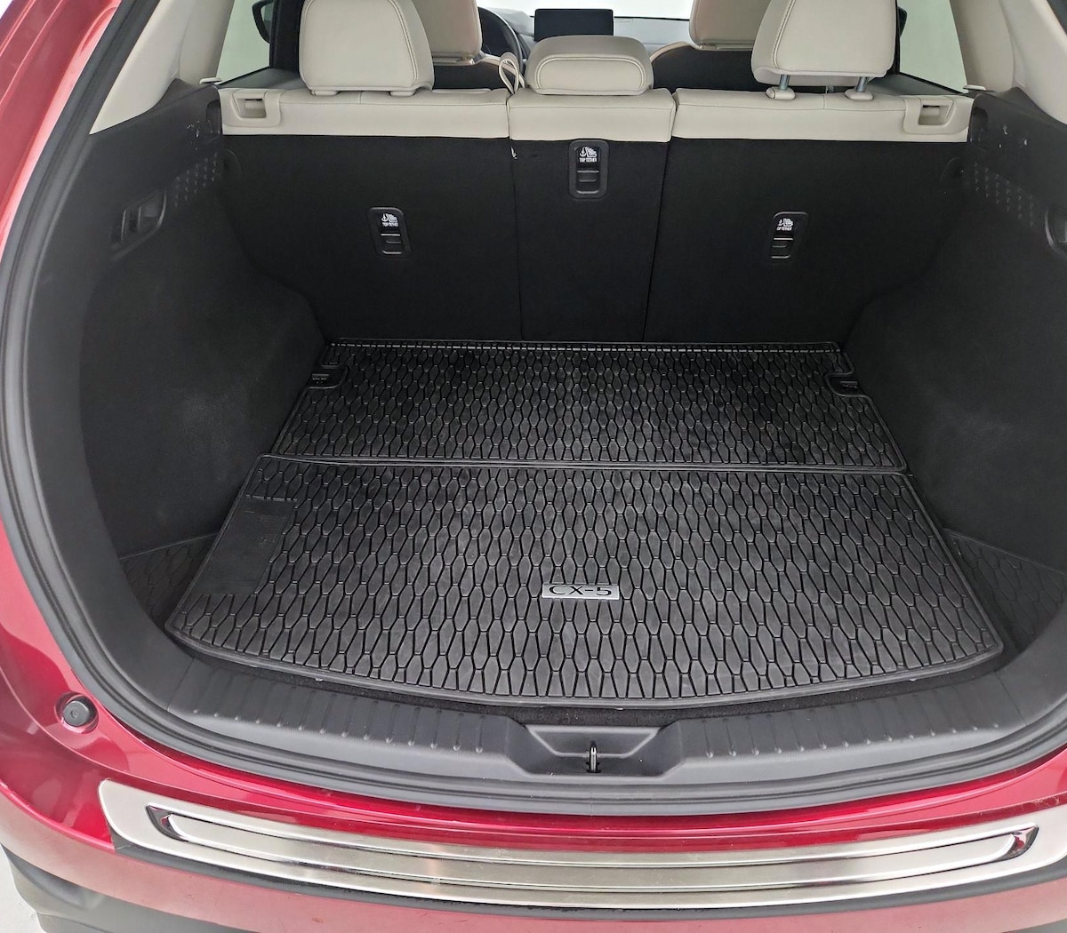 Trunk/Cargo (Seats Up)