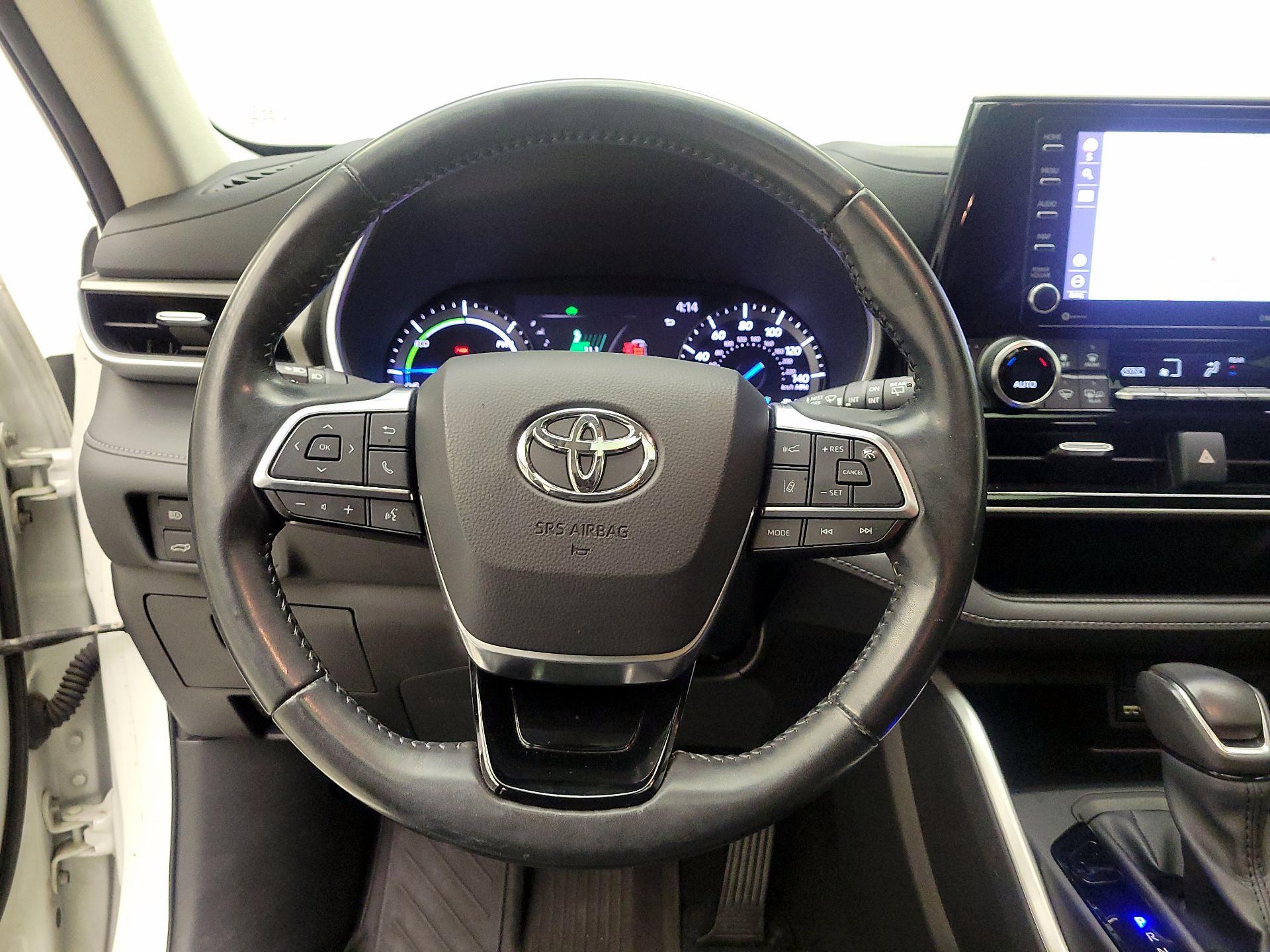 Thumbnail: 2020 Toyota Highlander - 10