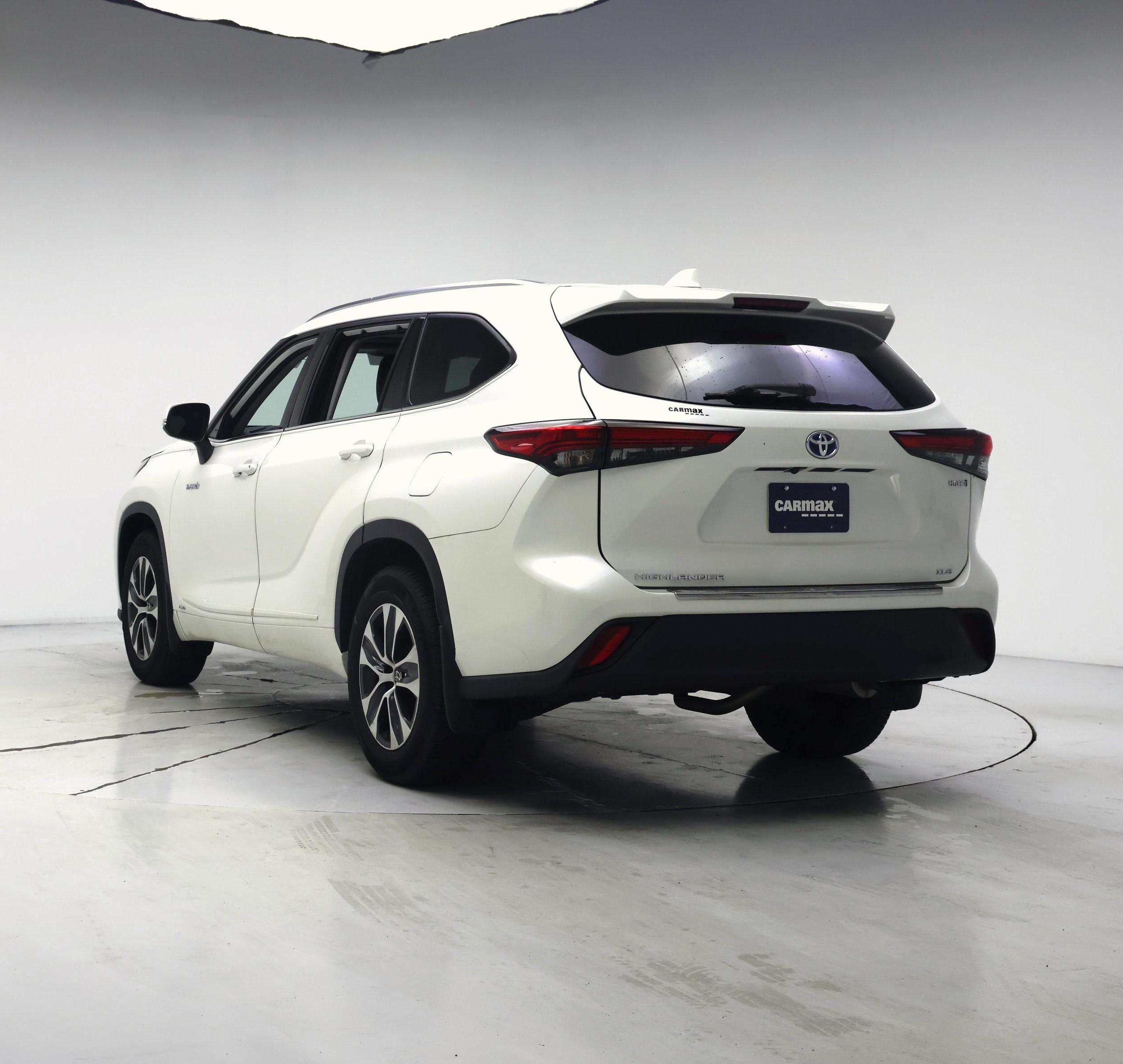 Thumbnail: 2020 Toyota Highlander - 2