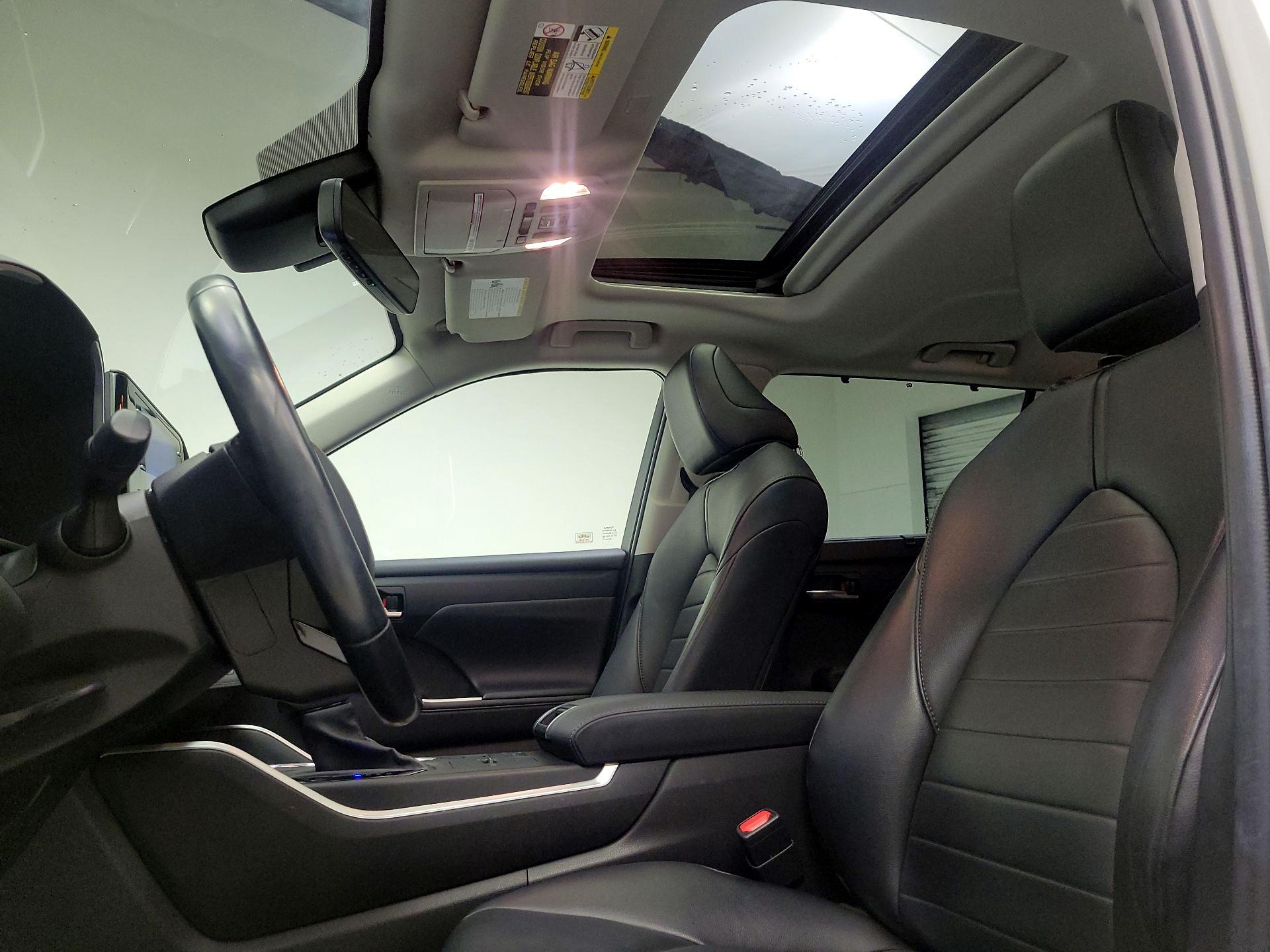 Thumbnail: 2020 Toyota Highlander - 20