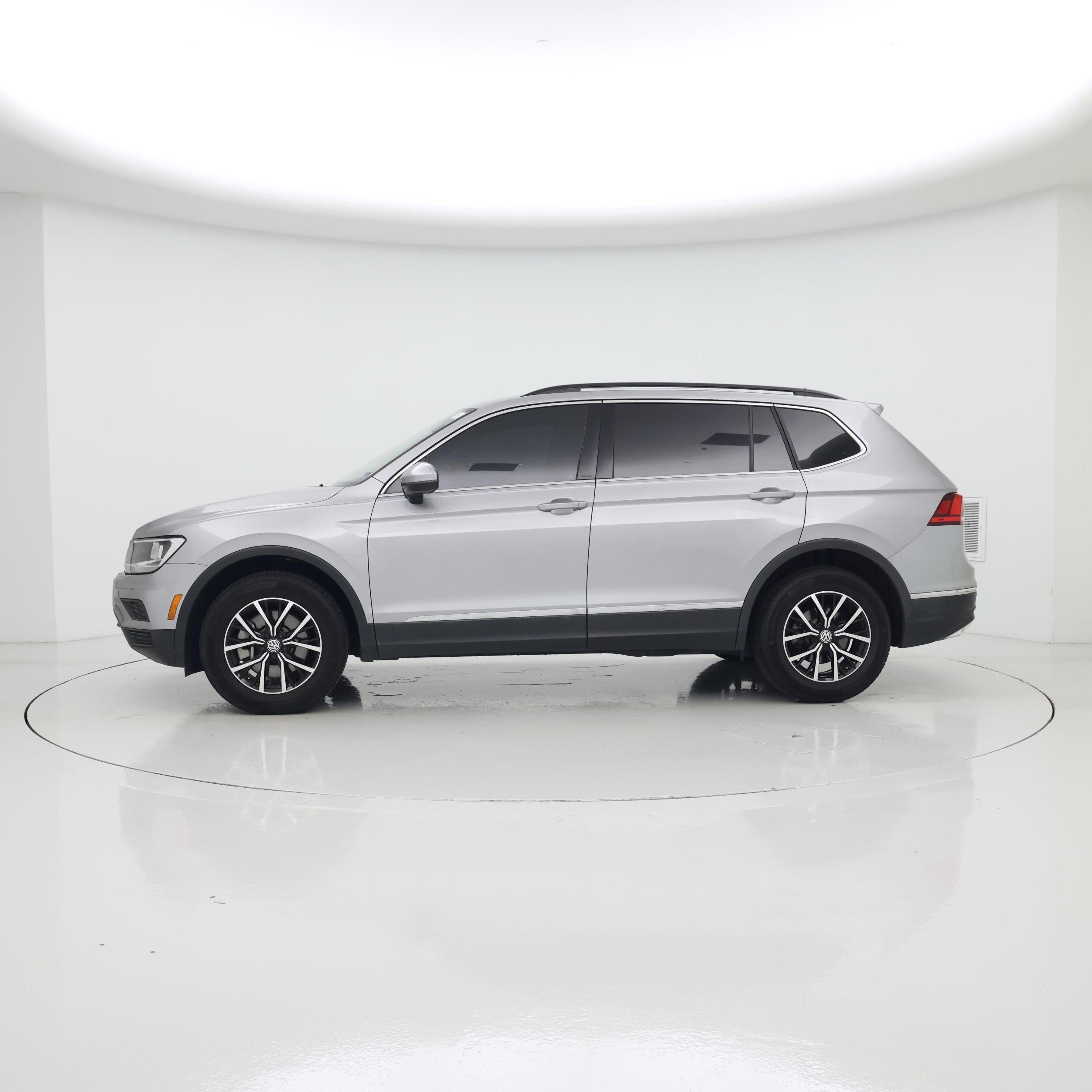Thumbnail: 2021 Volkswagen Tiguan - 3