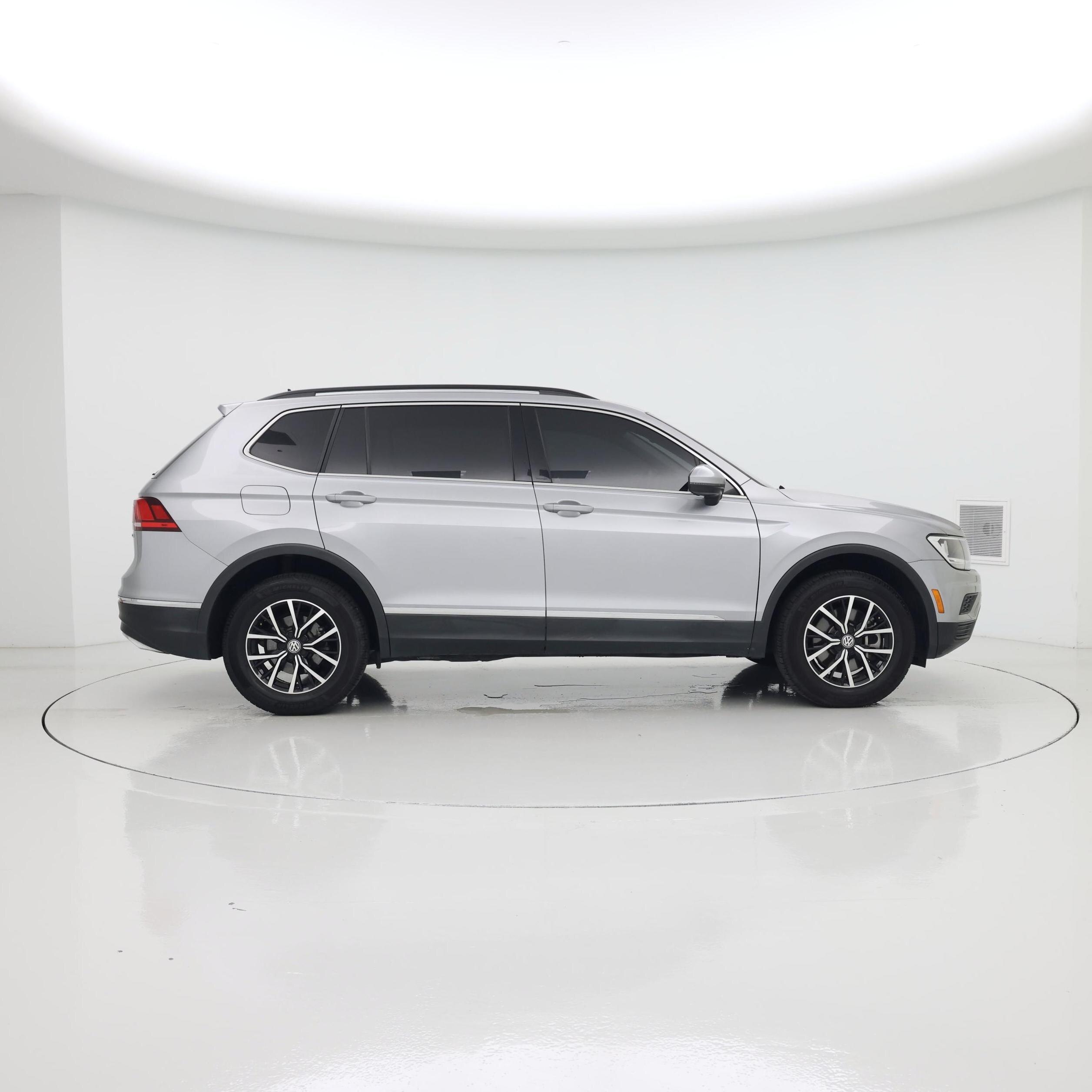 Thumbnail: 2021 Volkswagen Tiguan - 7