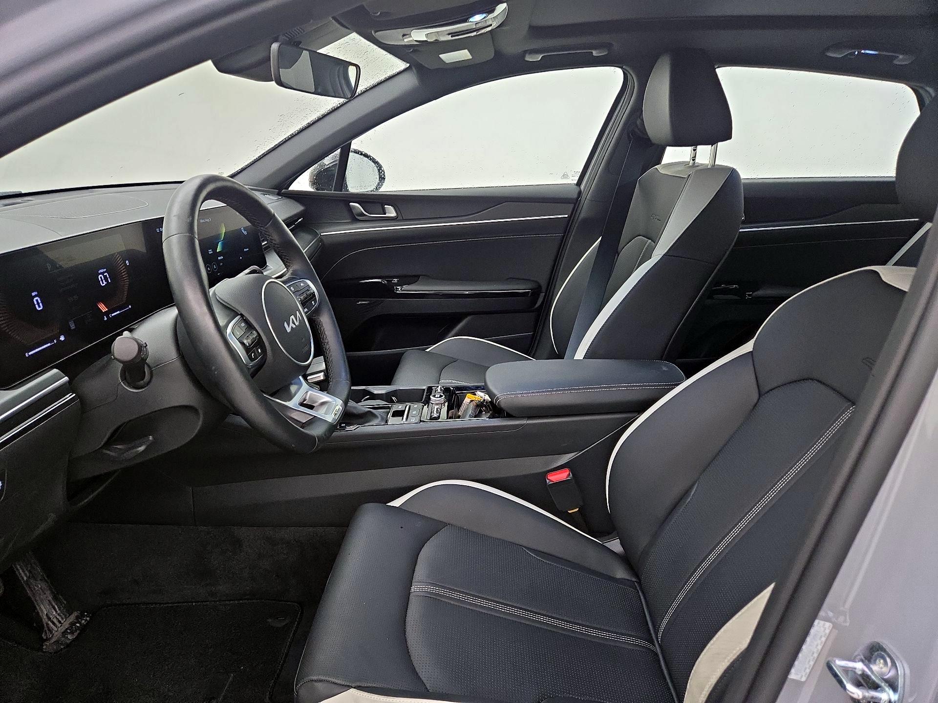 Thumbnail: 2025 Kia K5 - 11