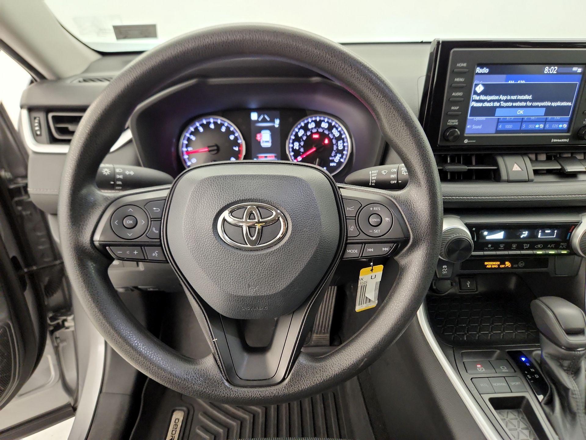 Thumbnail: 2022 Toyota RAV4 - 10