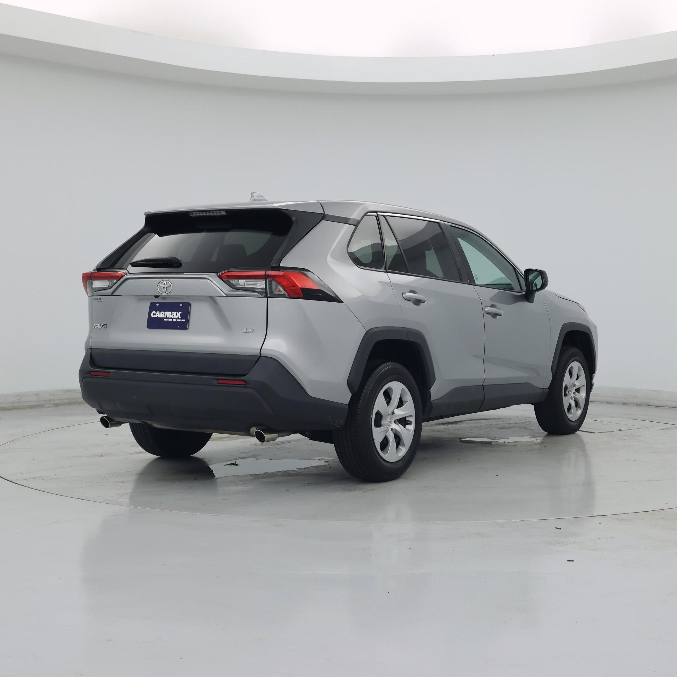 Thumbnail: 2022 Toyota RAV4 - 8