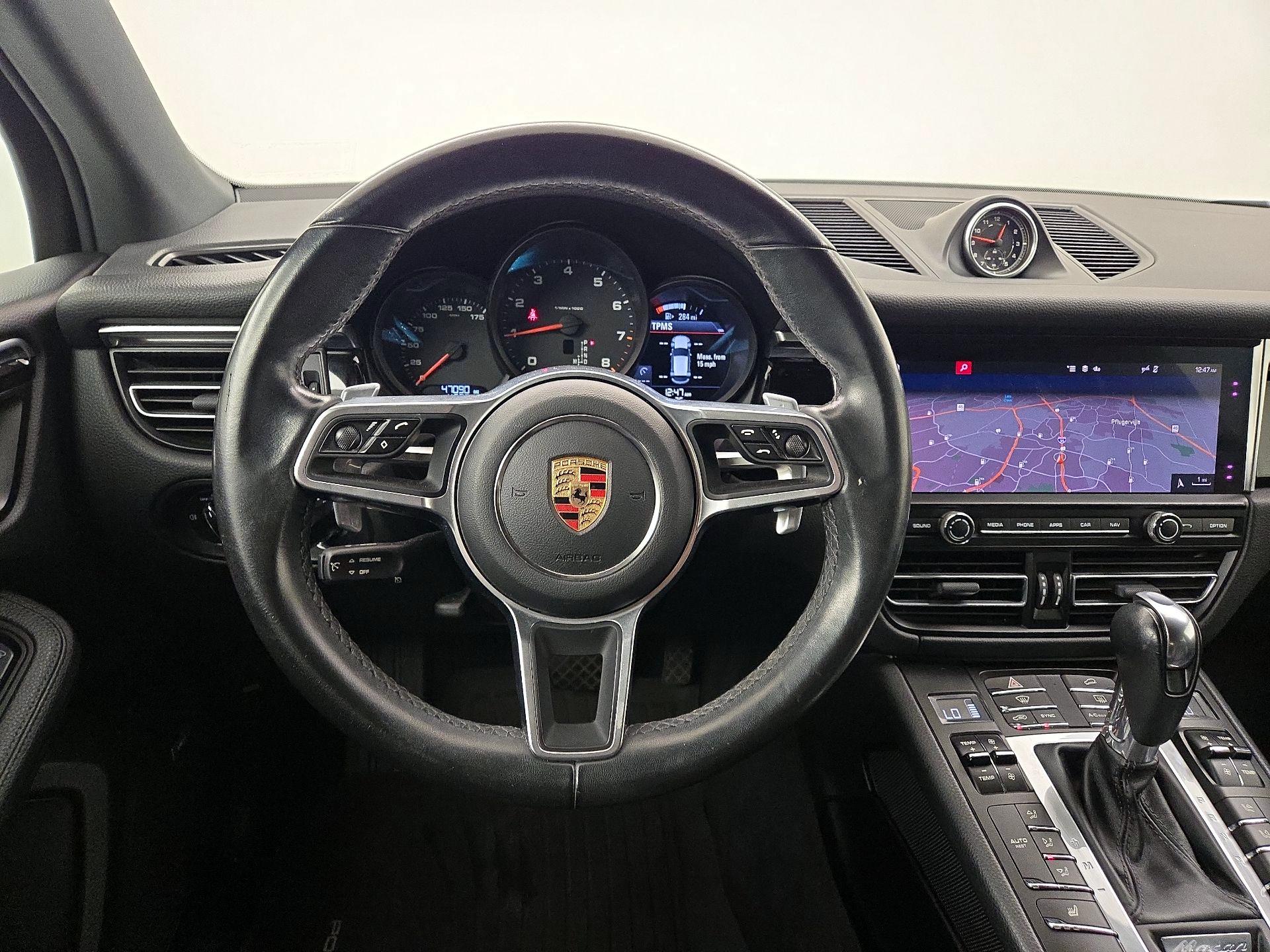 Thumbnail: 2020 Porsche Macan - 10