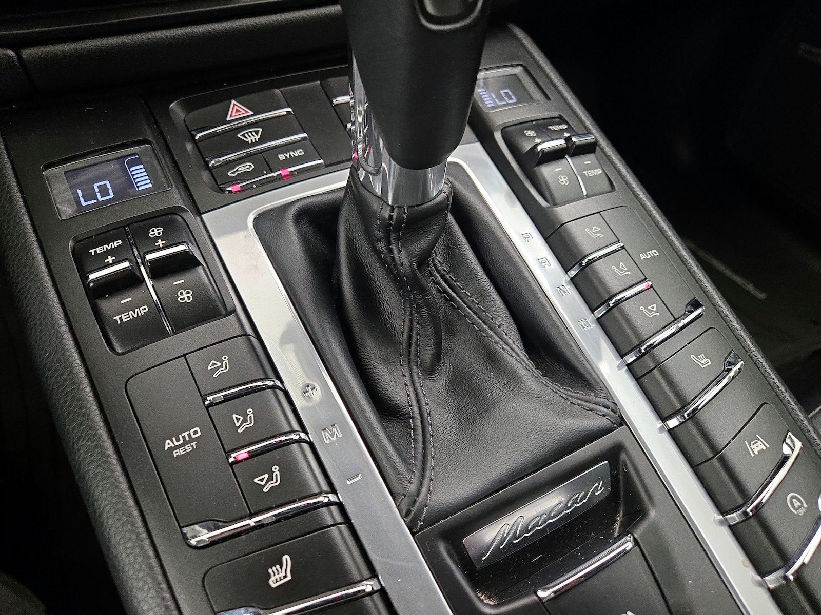 2020 Porsche Macan Base - Photo 18
