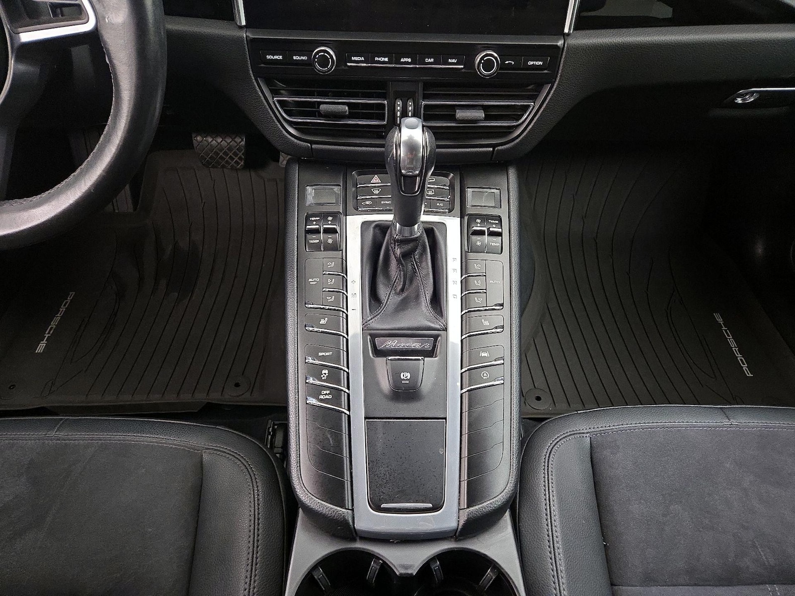 2020 Porsche Macan Base - Photo 19
