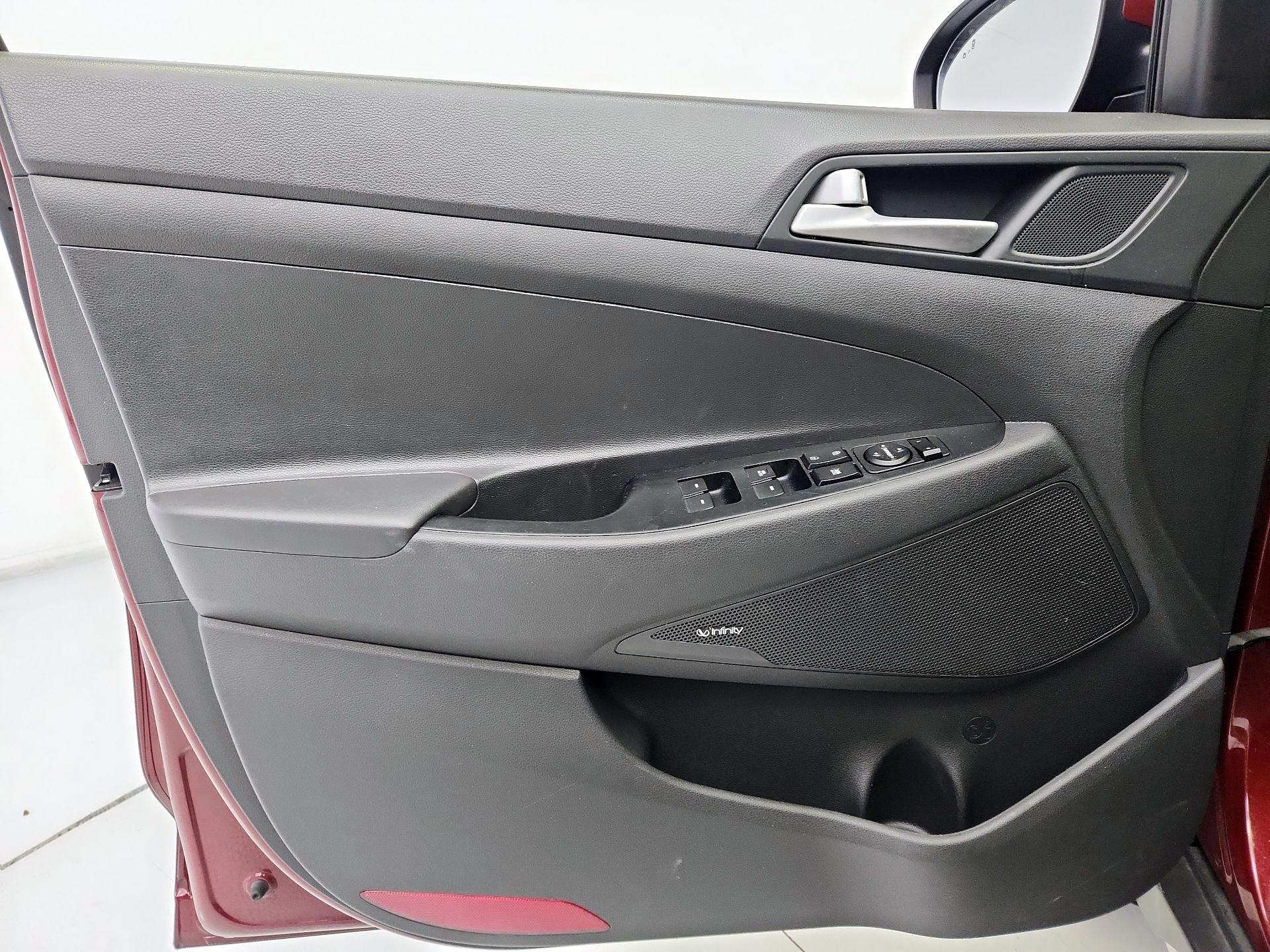 Thumbnail: 2020 Hyundai Tucson - 12