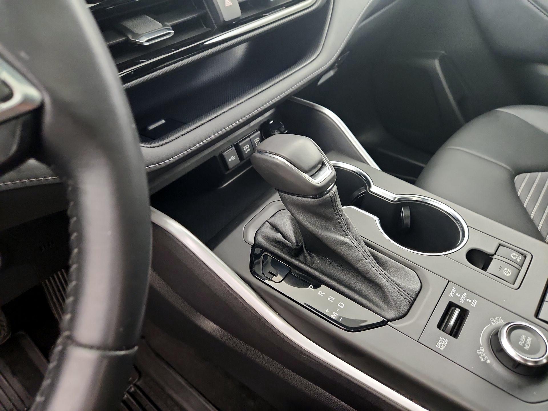 Thumbnail: 2021 Toyota Highlander - 15