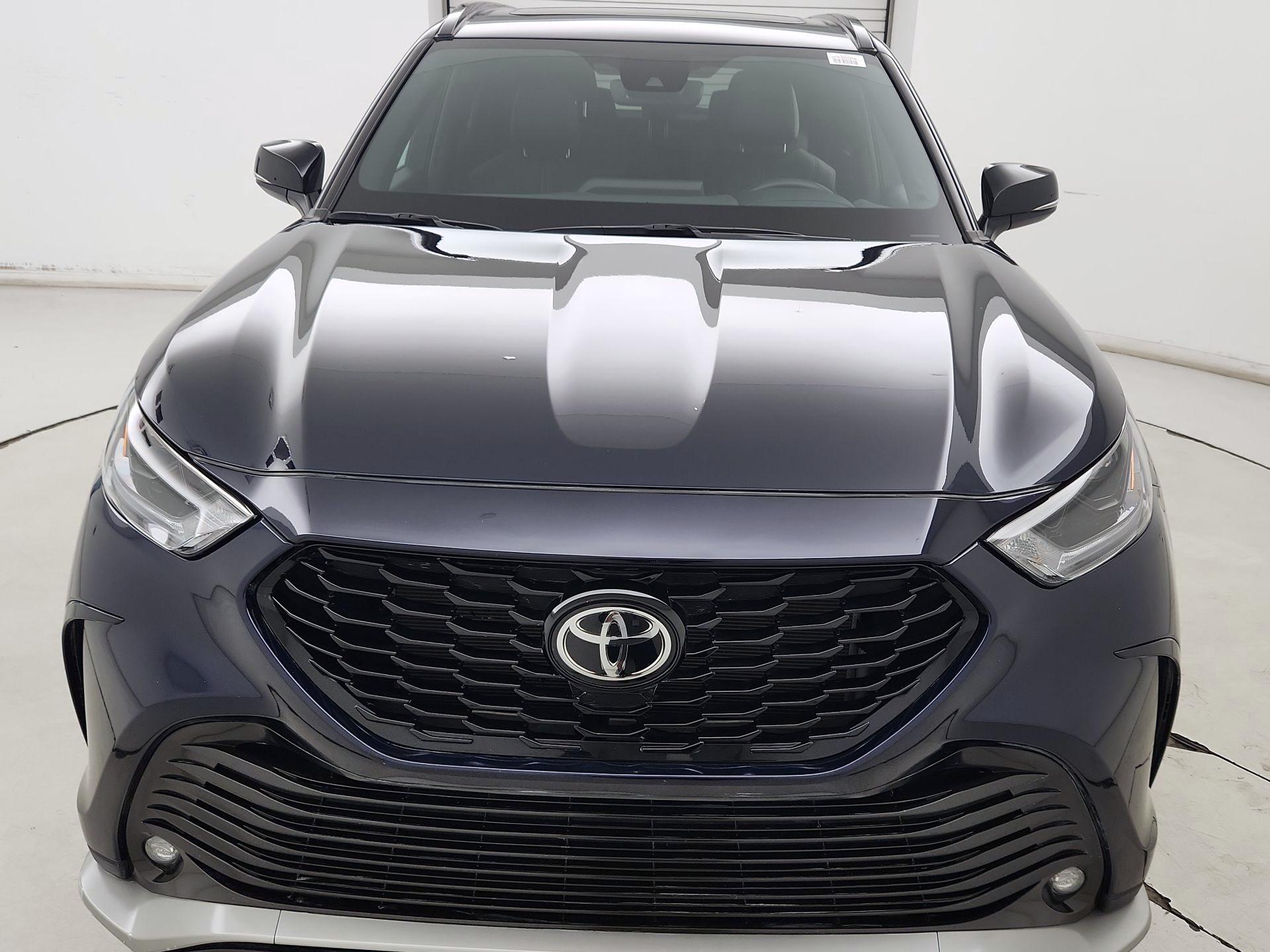 Thumbnail: 2021 Toyota Highlander - 2