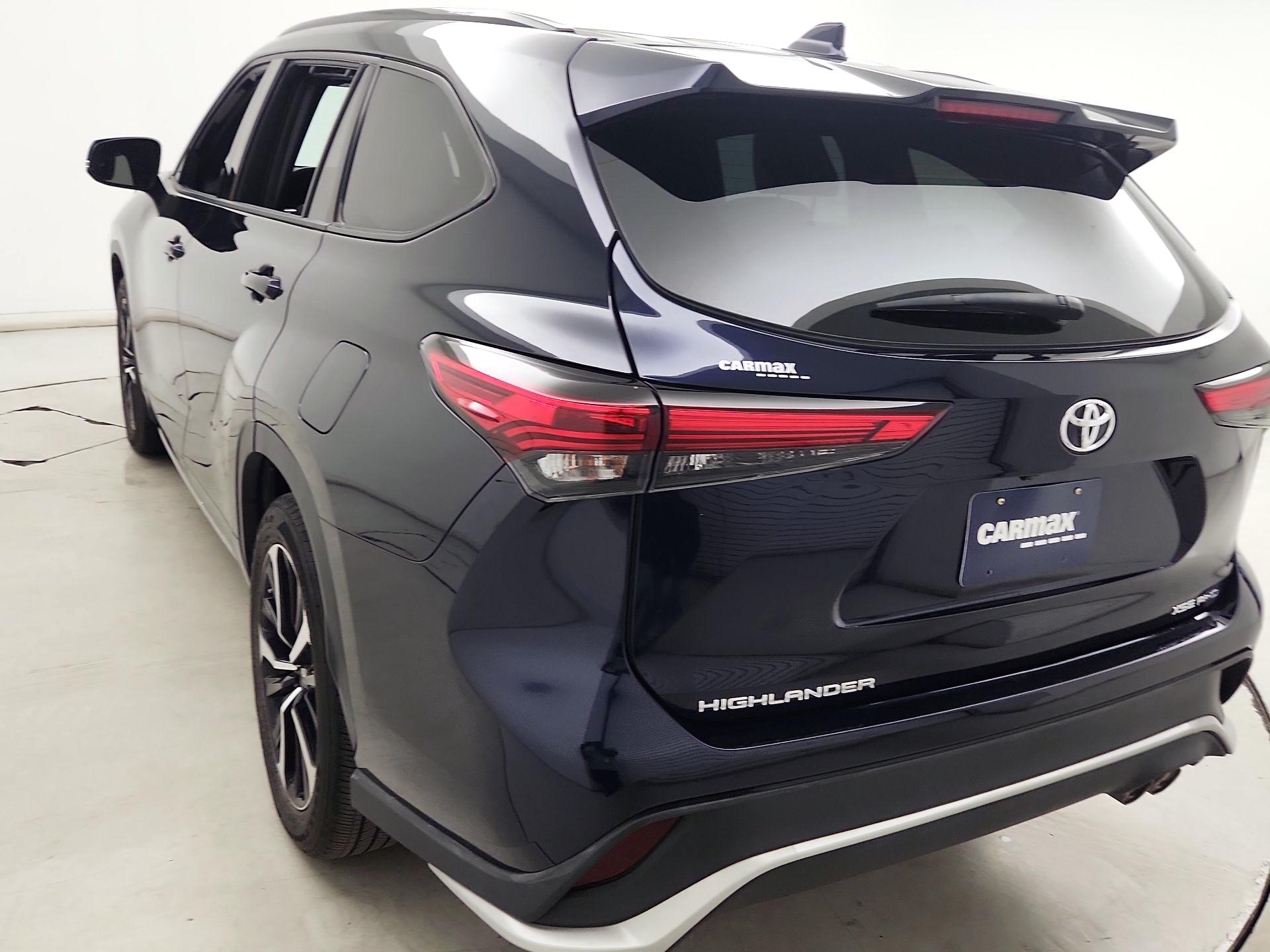 Thumbnail: 2021 Toyota Highlander - 7