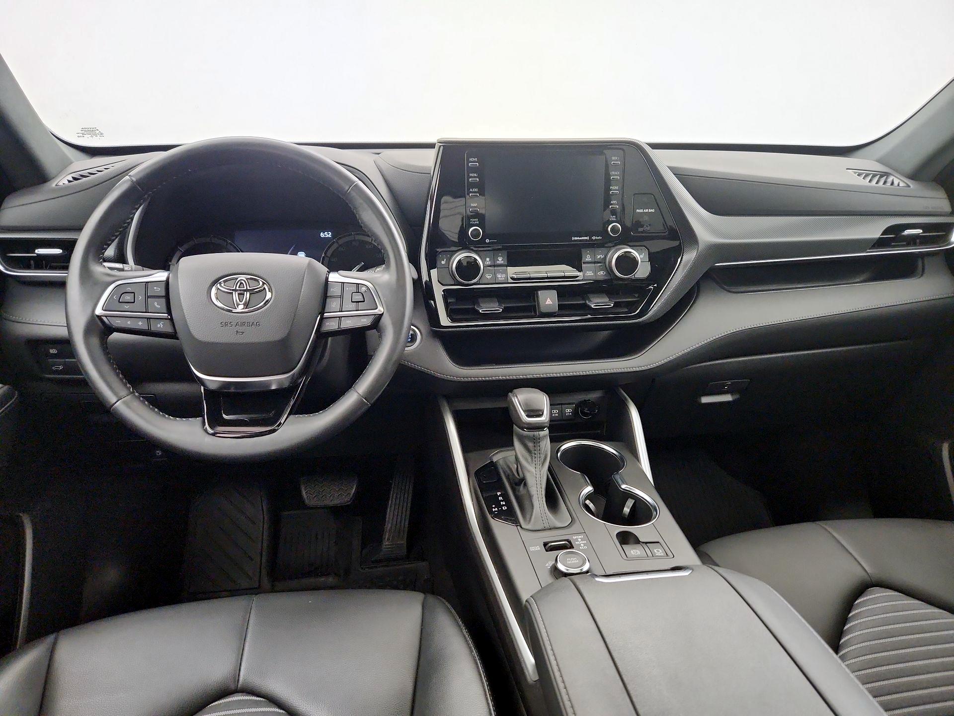 Thumbnail: 2021 Toyota Highlander - 8