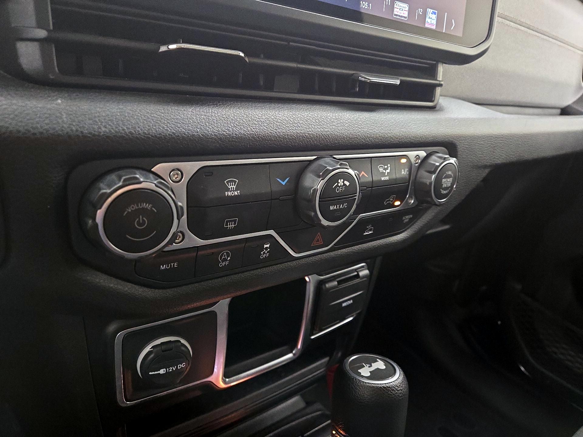 Thumbnail: 2024 Jeep Wrangler - 16