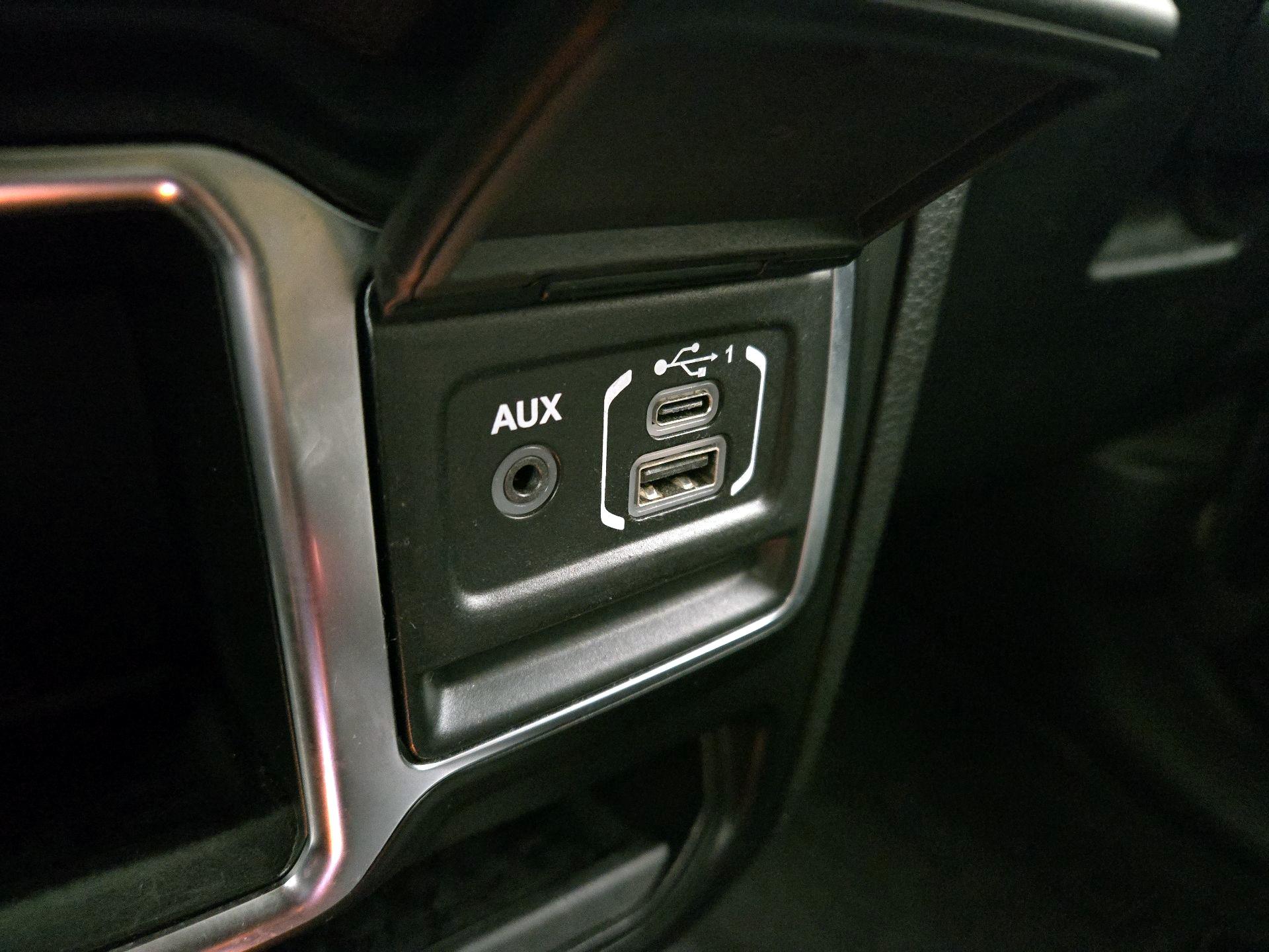 Thumbnail: 2024 Jeep Wrangler - 18