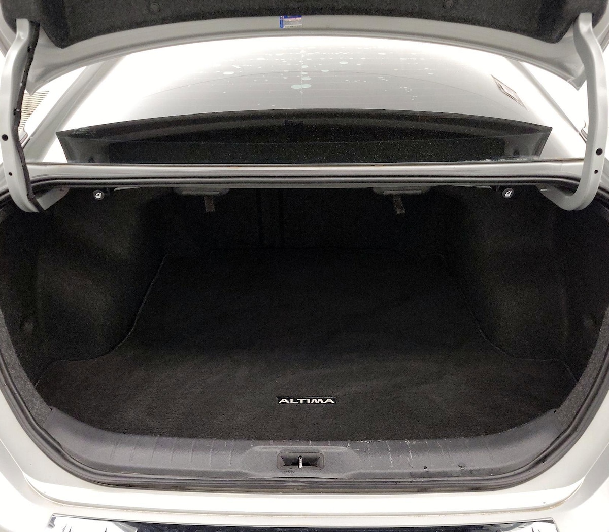 Trunk/Cargo (Seats Up)