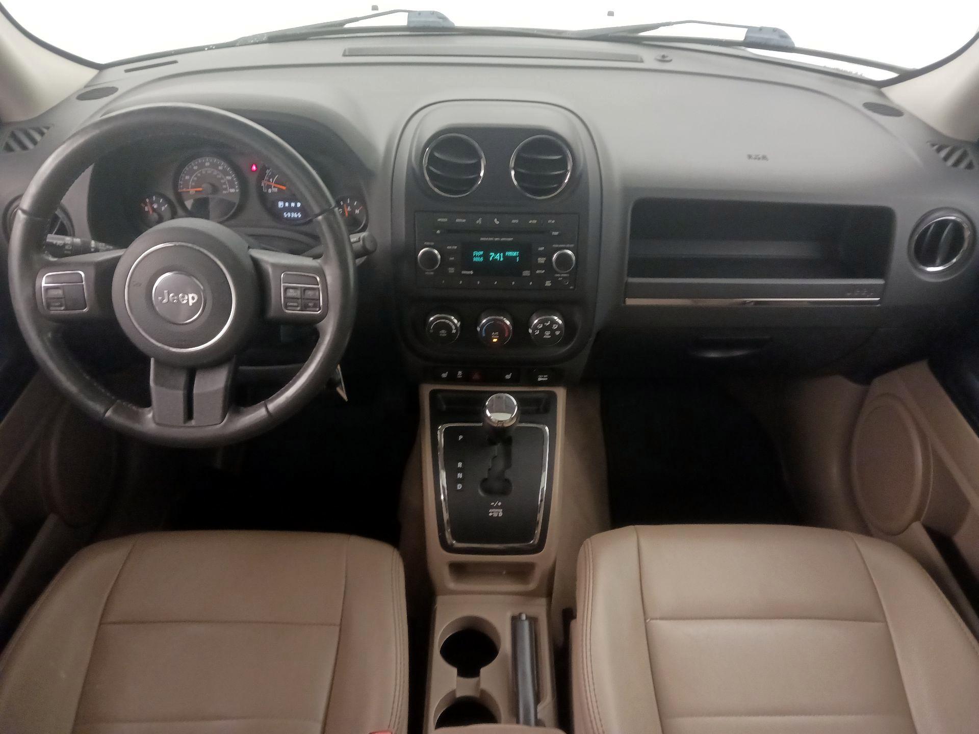 Thumbnail: 2017 Jeep Patriot - 9