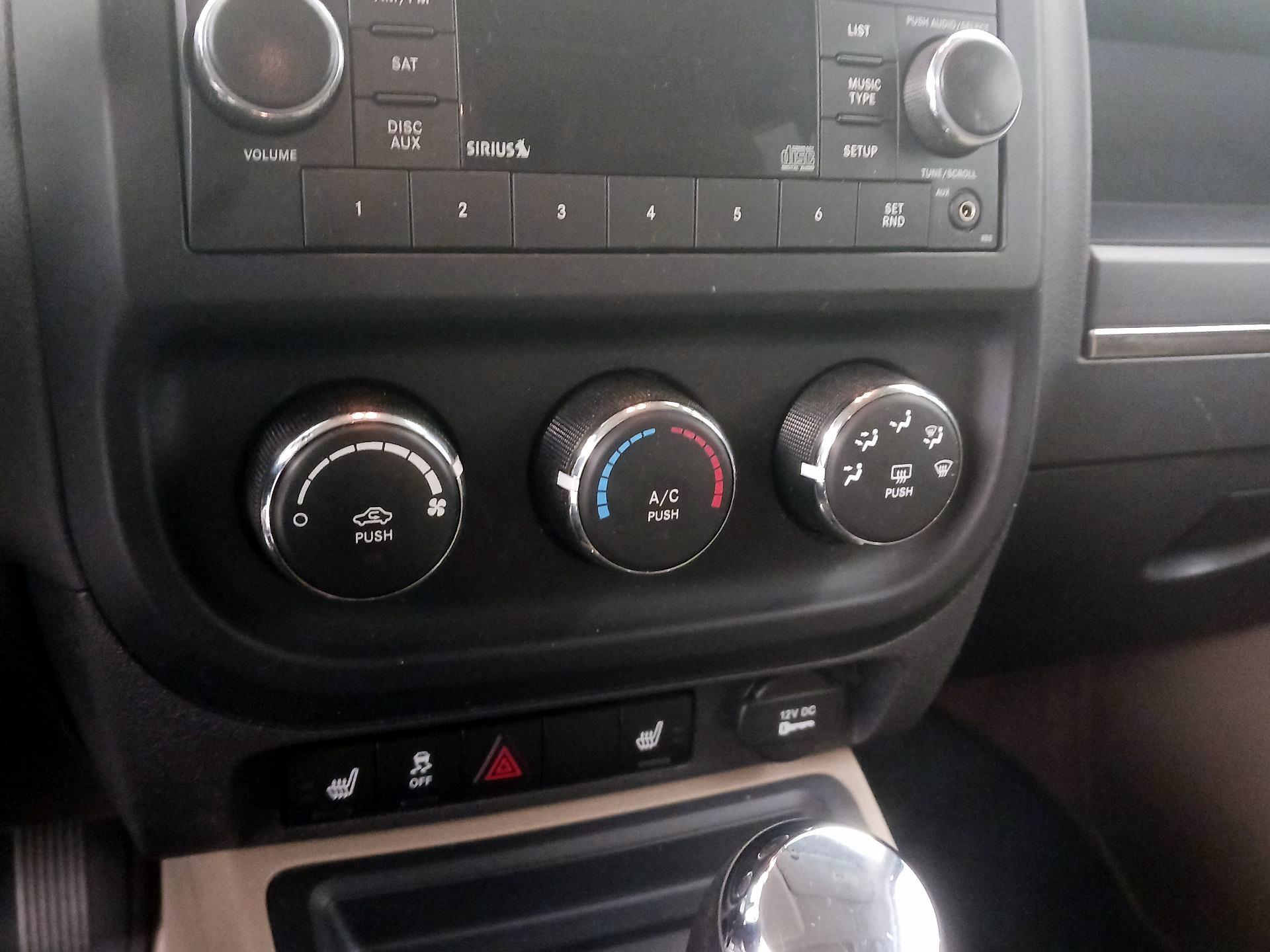 Thumbnail: 2017 Jeep Patriot - 14
