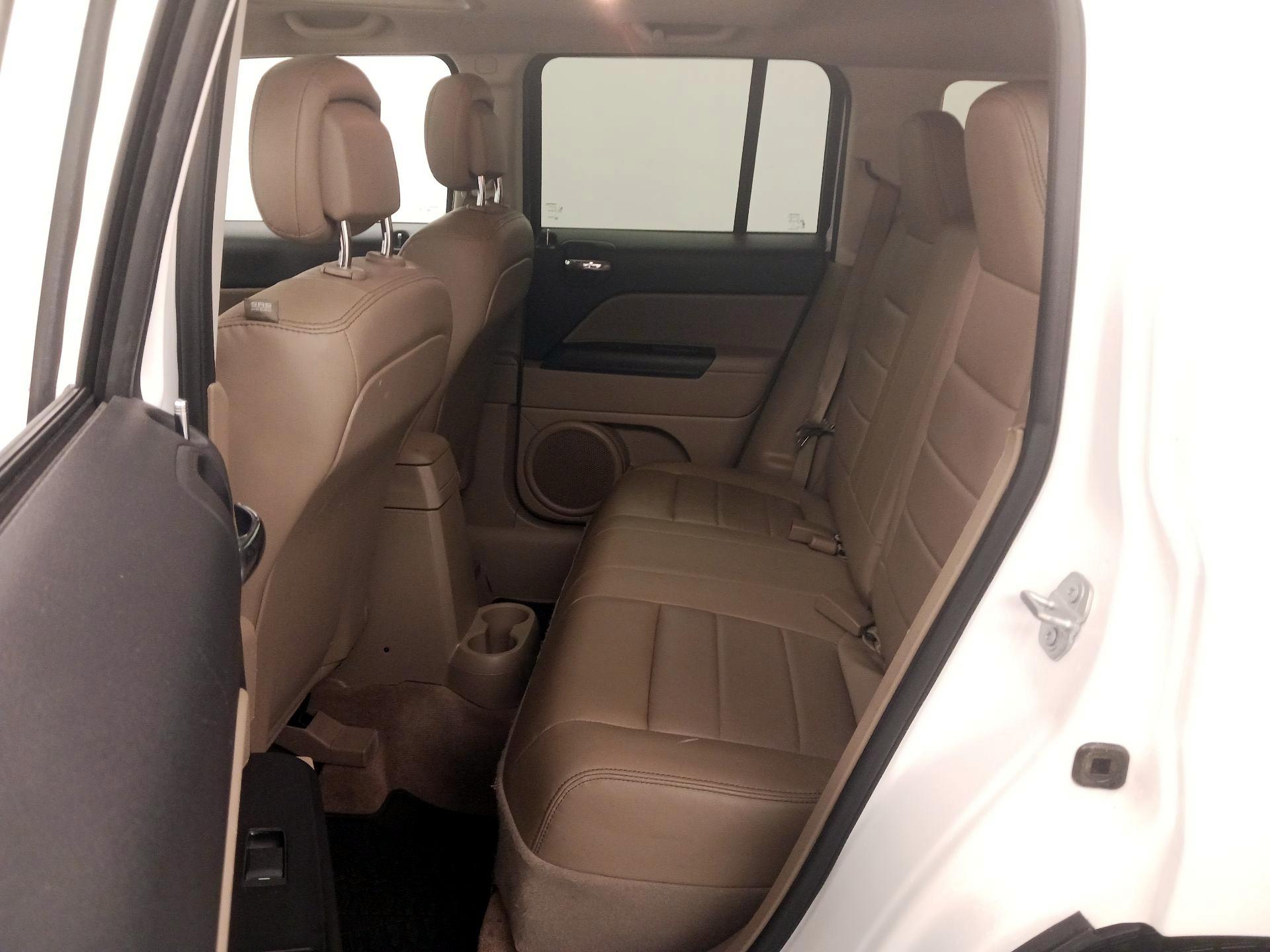 Thumbnail: 2017 Jeep Patriot - 18
