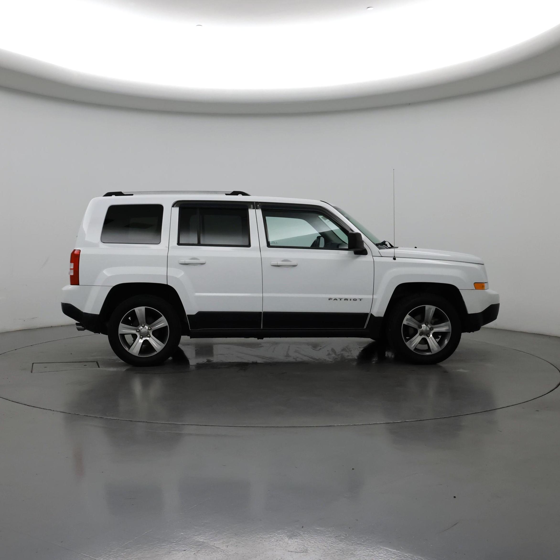 Thumbnail: 2017 Jeep Patriot - 7