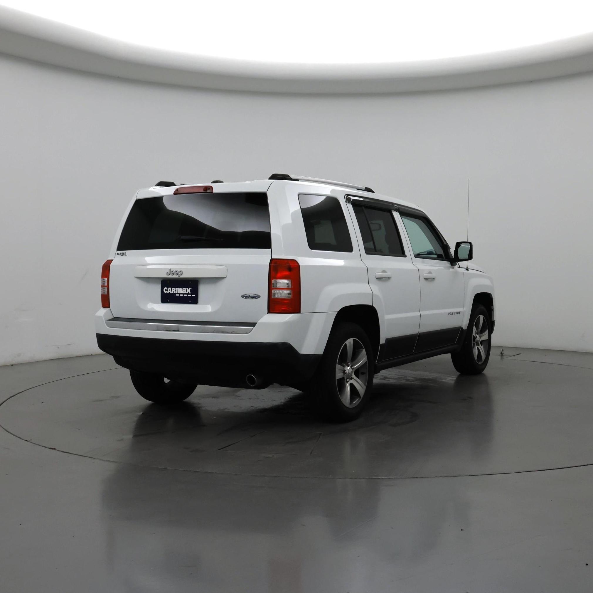 Thumbnail: 2017 Jeep Patriot - 8
