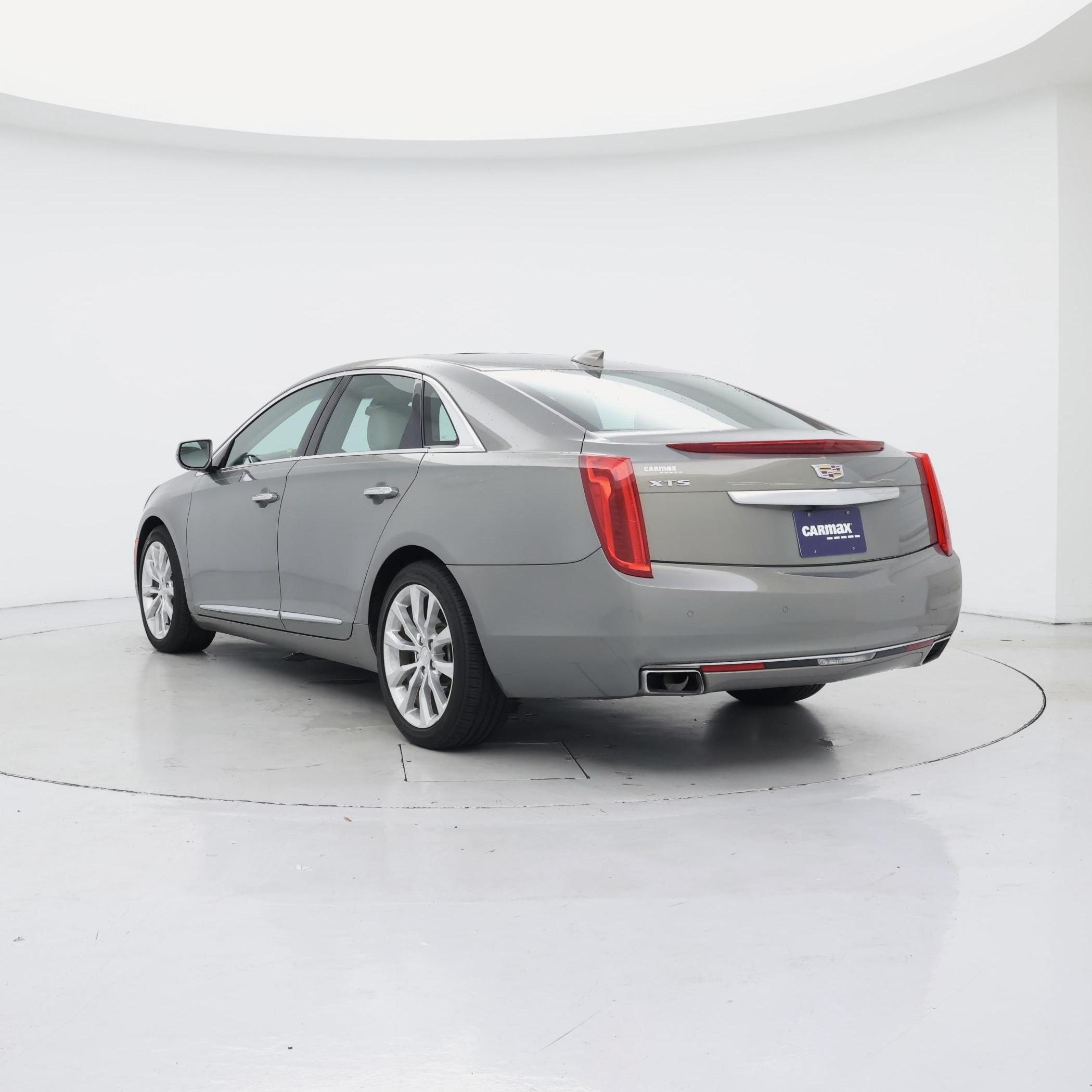 Thumbnail: 2017 Cadillac XTS - 2