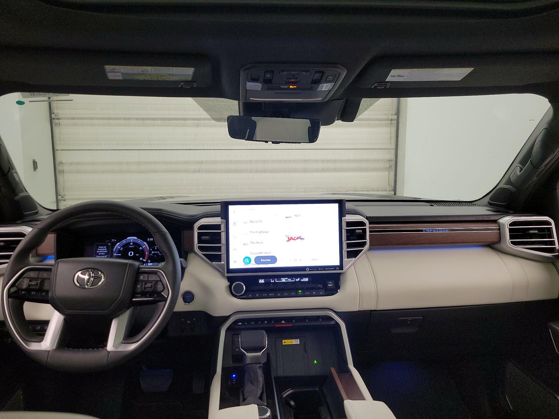 Thumbnail: 2023 Toyota Sequoia - 9