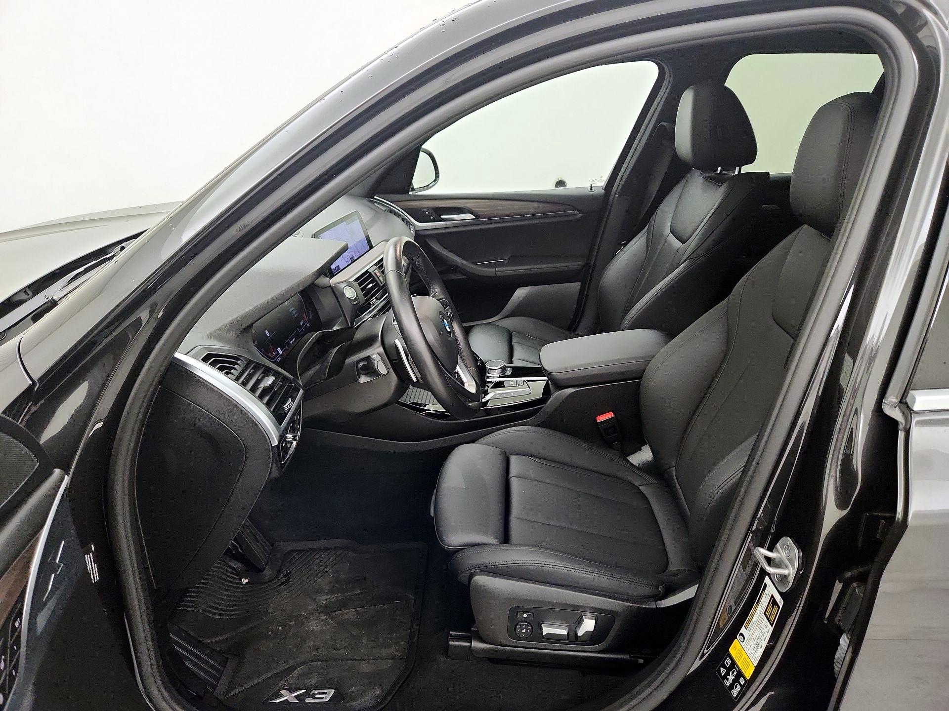Thumbnail: 2021 BMW X3 - 11