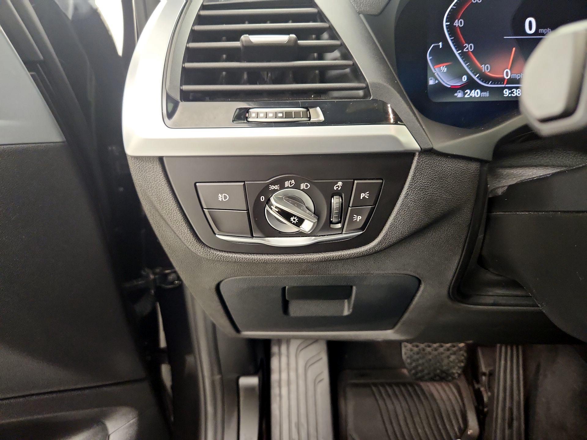 Thumbnail: 2021 BMW X3 - 13