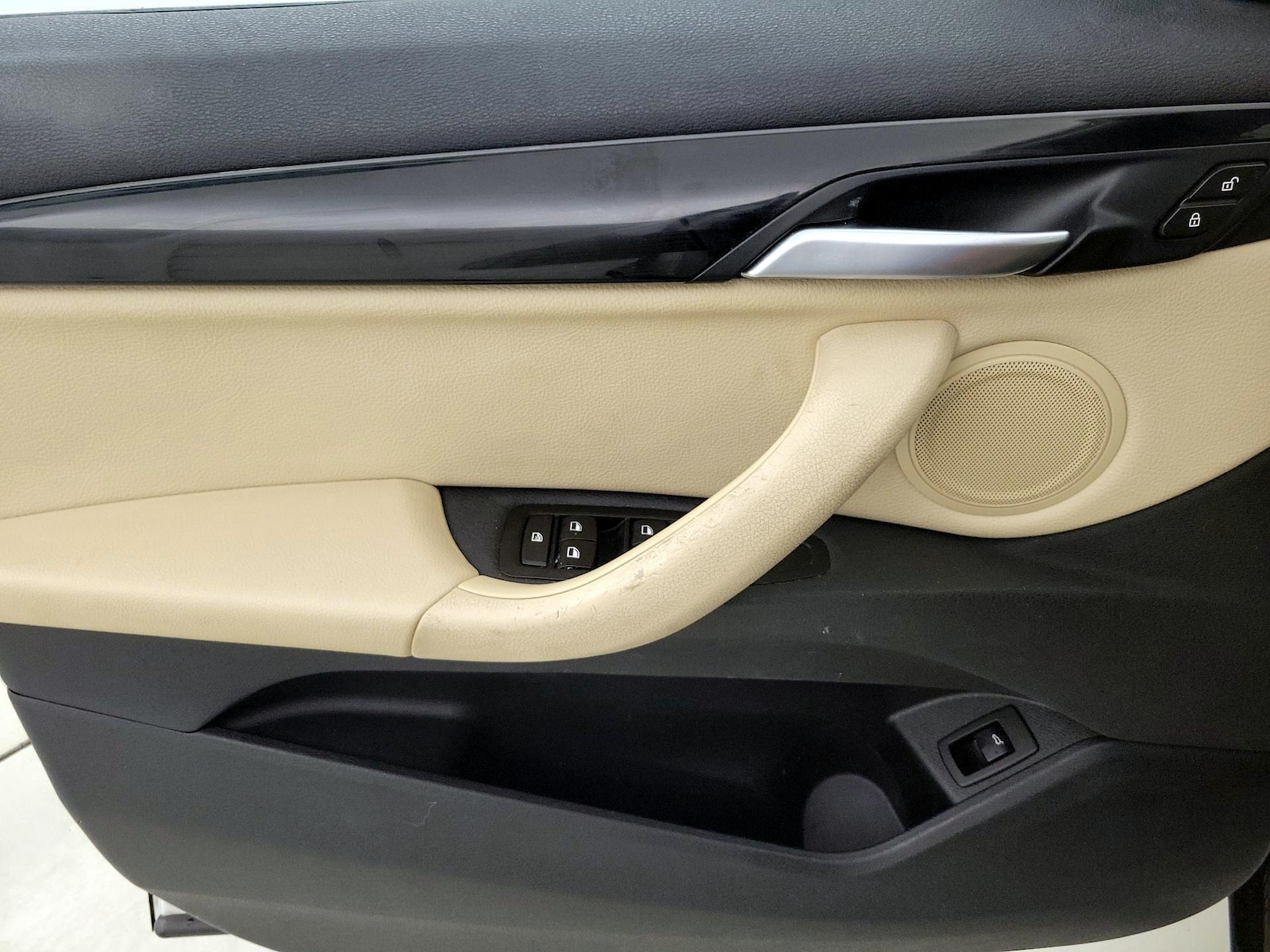 2017 BMW X1 28i - Photo 13