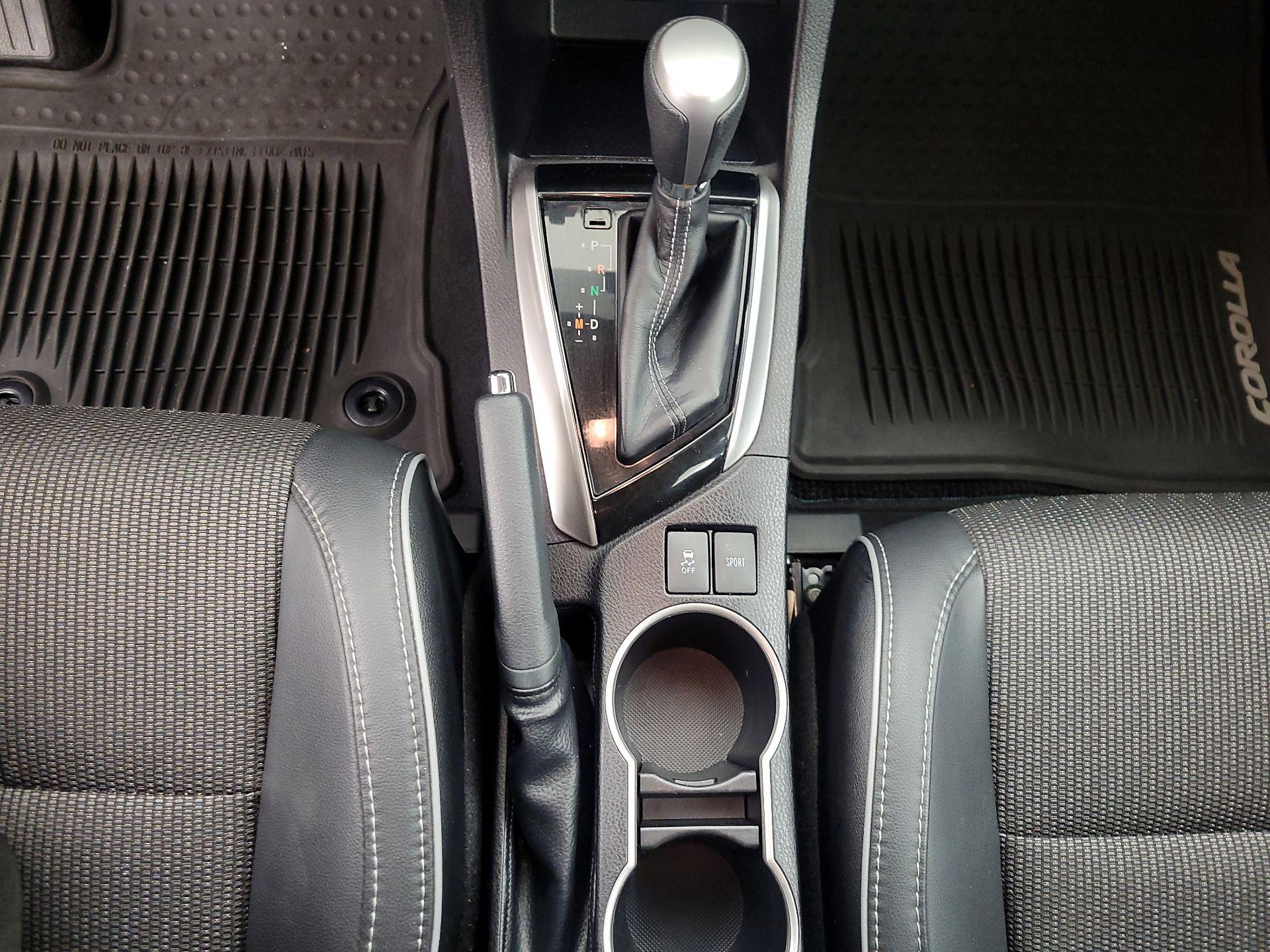 Thumbnail: 2014 Toyota Corolla - 17