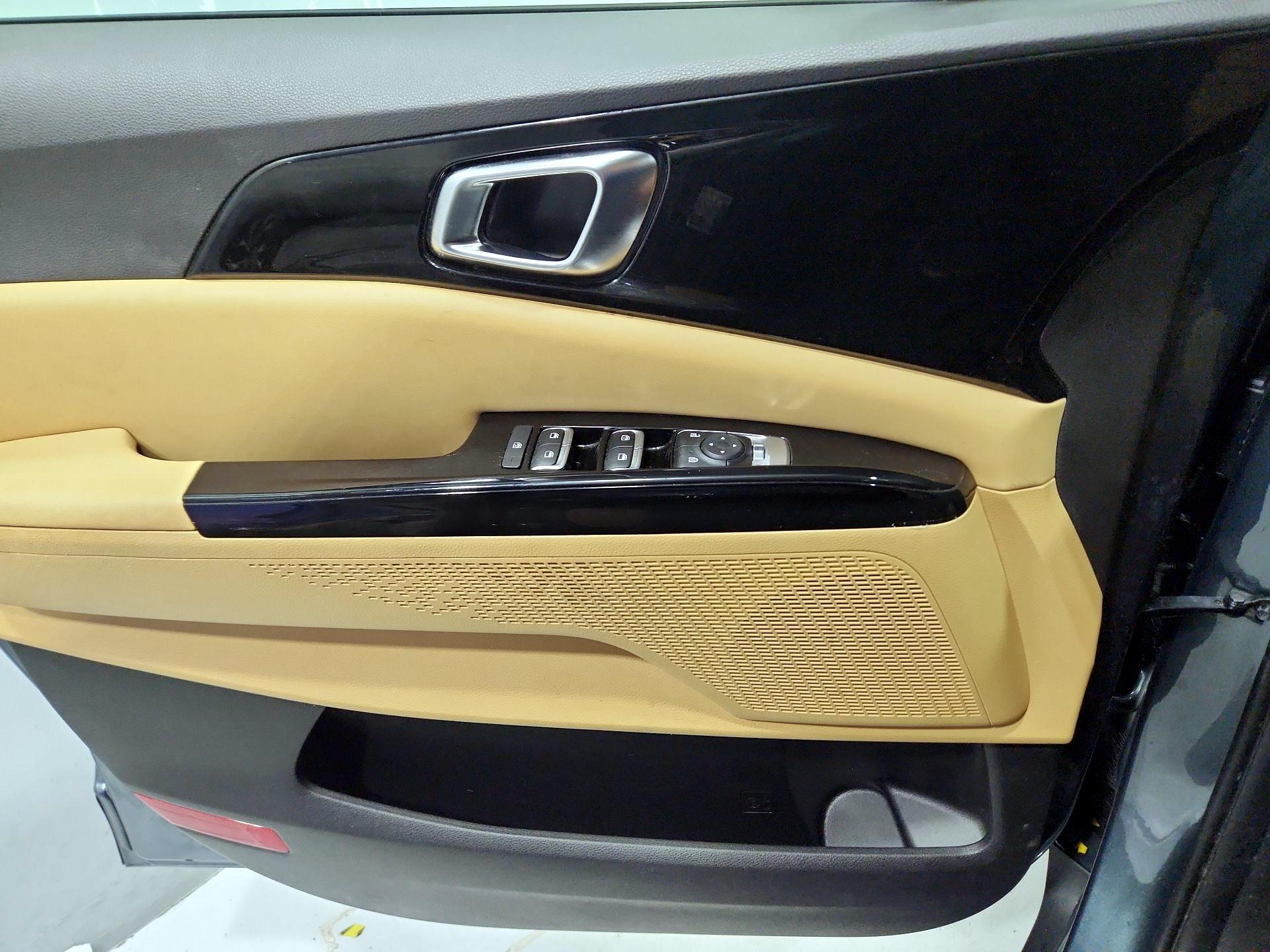 Thumbnail: 2024 Kia Carnival - 12
