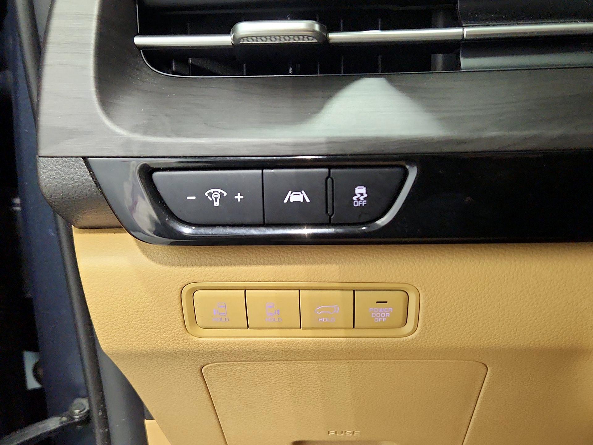 Thumbnail: 2024 Kia Carnival - 13