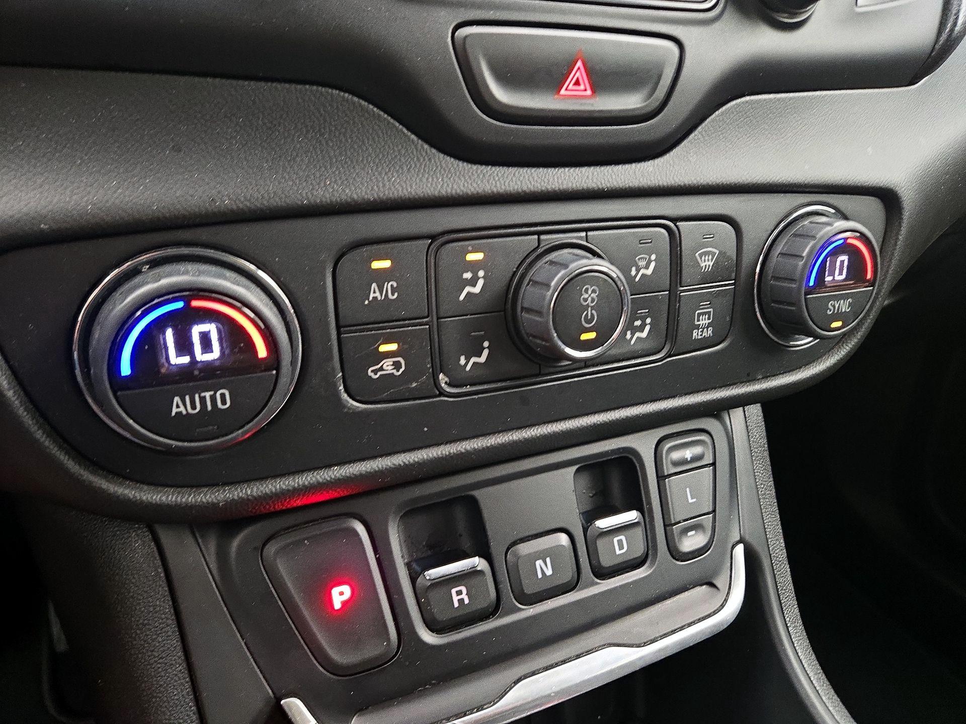Thumbnail: 2019 GMC Terrain - 16