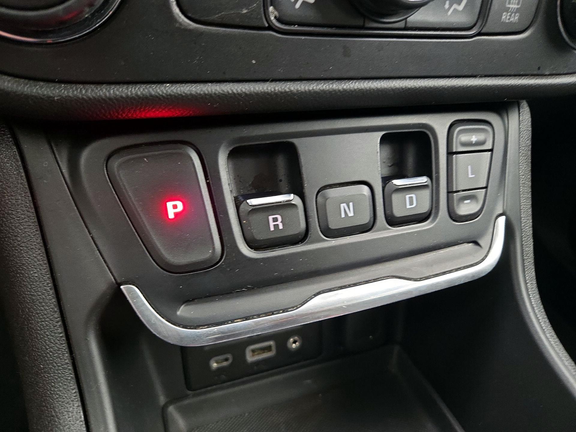 Thumbnail: 2019 GMC Terrain - 17