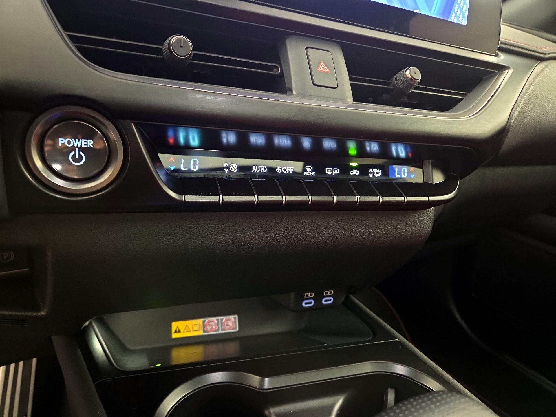 Thumbnail: 2023 Lexus UX - 16