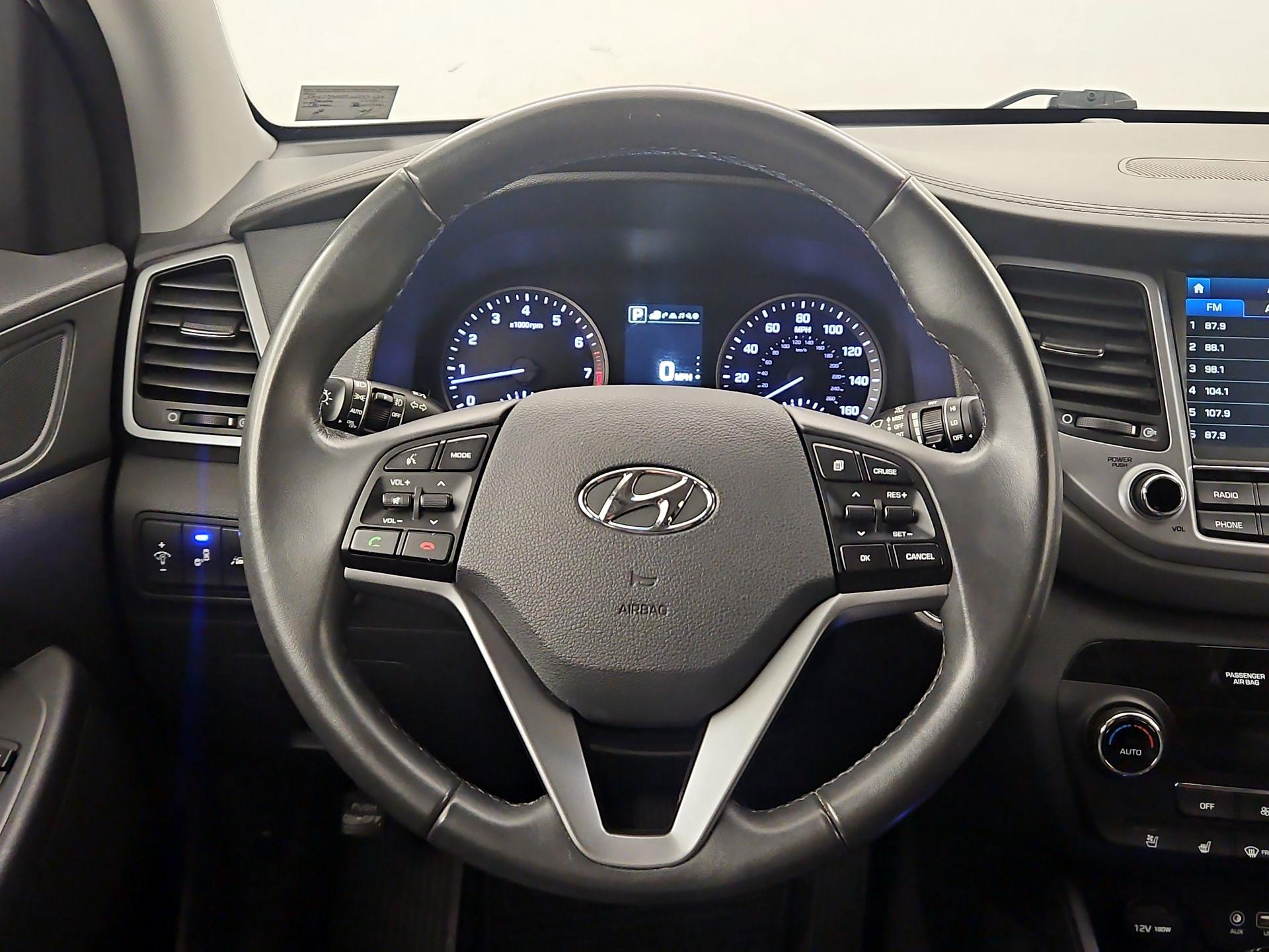 Thumbnail: 2016 Hyundai Tucson - 10