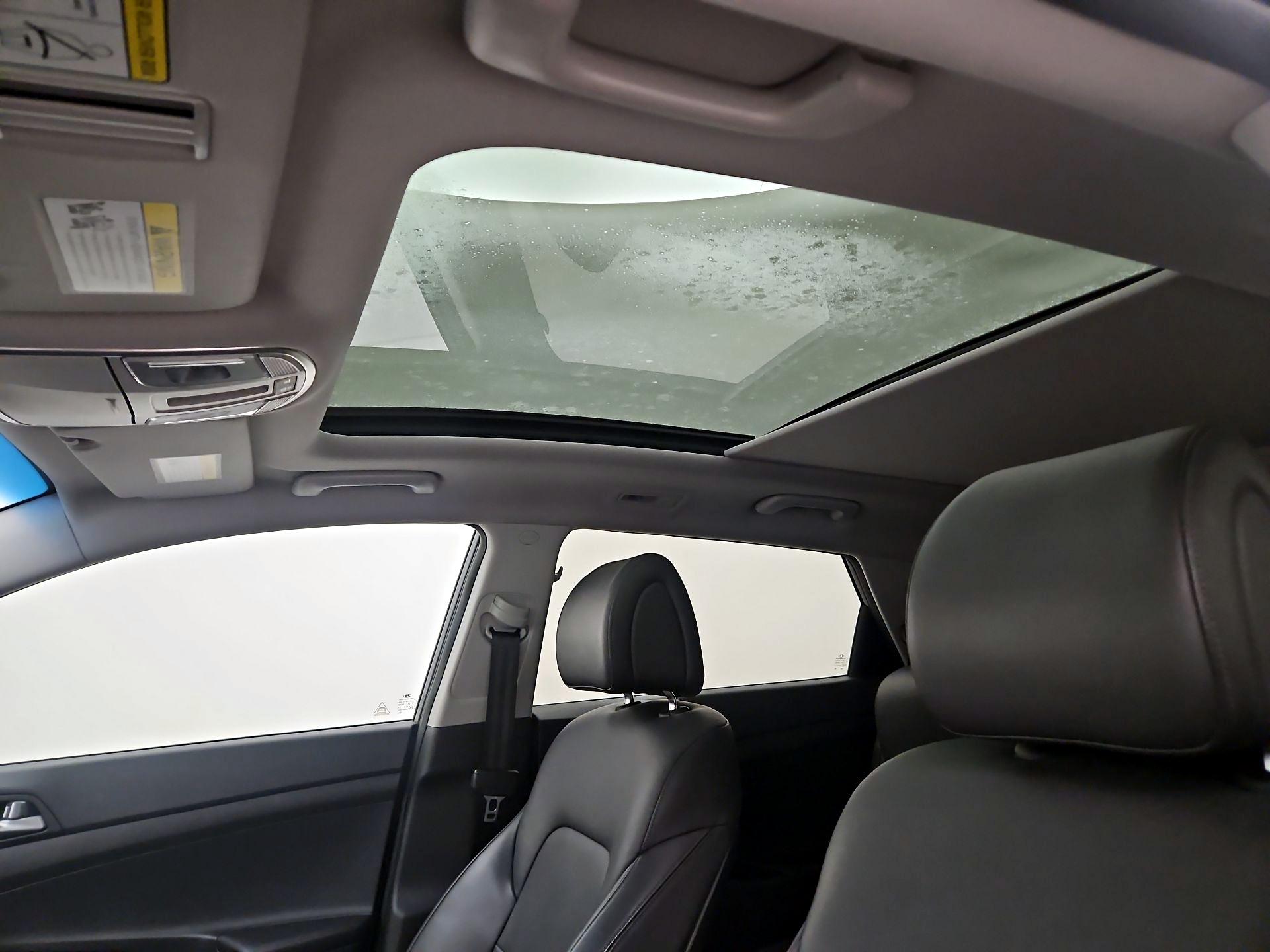 Thumbnail: 2016 Hyundai Tucson - 20