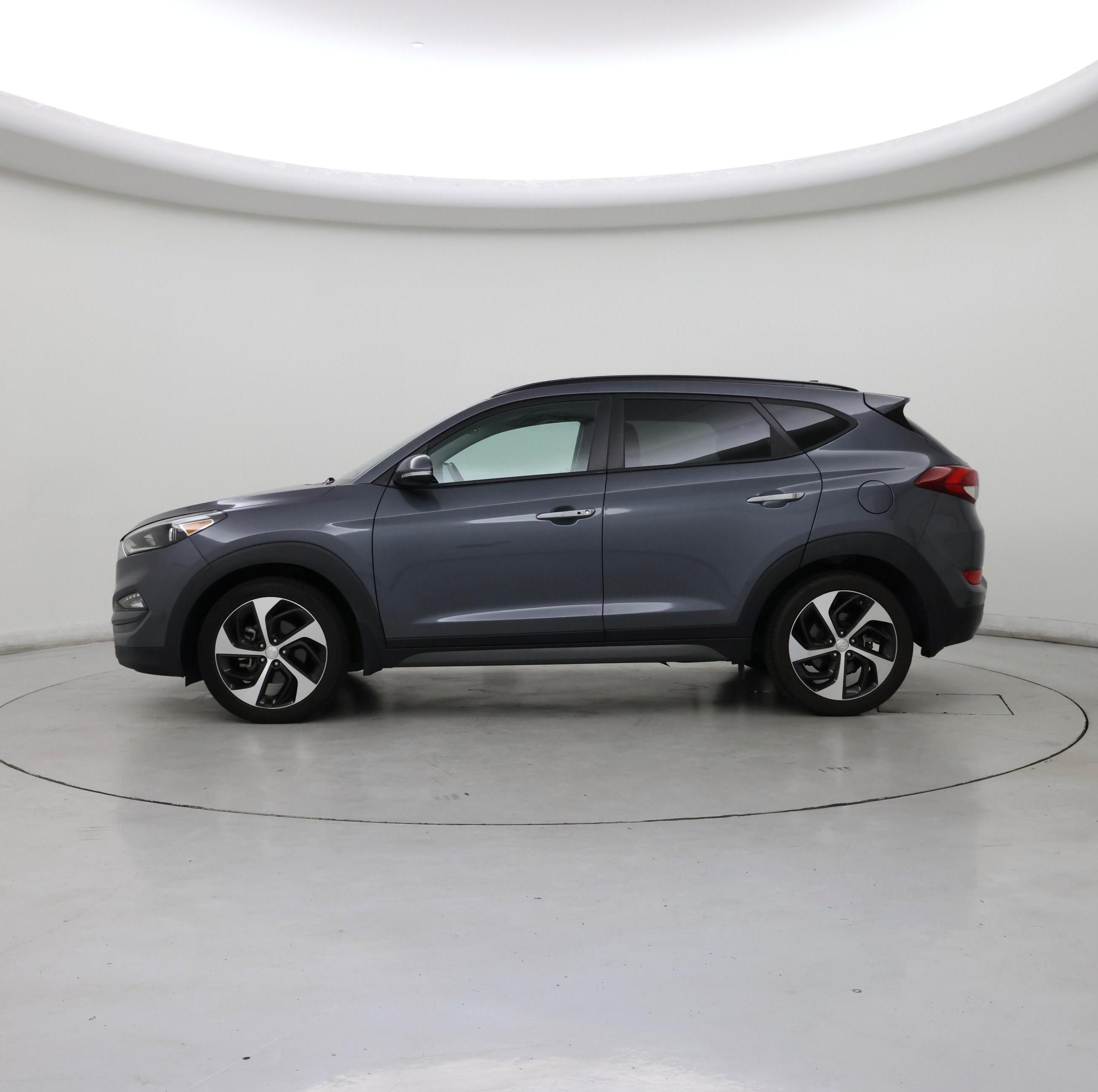 Thumbnail: 2016 Hyundai Tucson - 3
