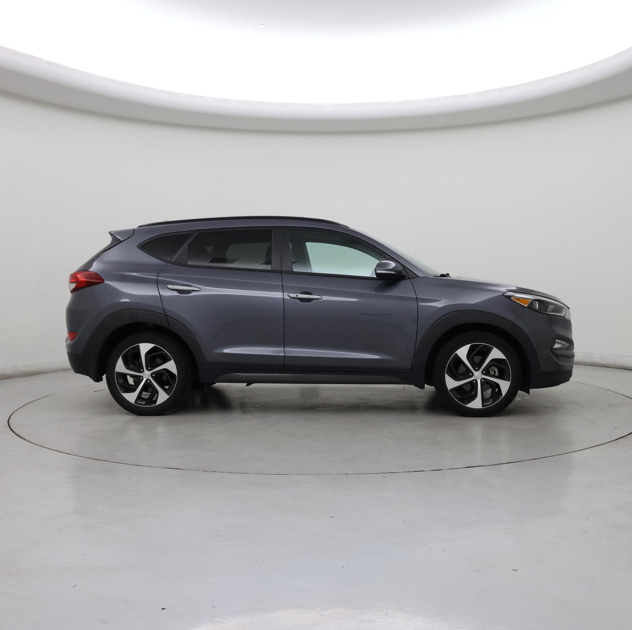Thumbnail: 2016 Hyundai Tucson - 7