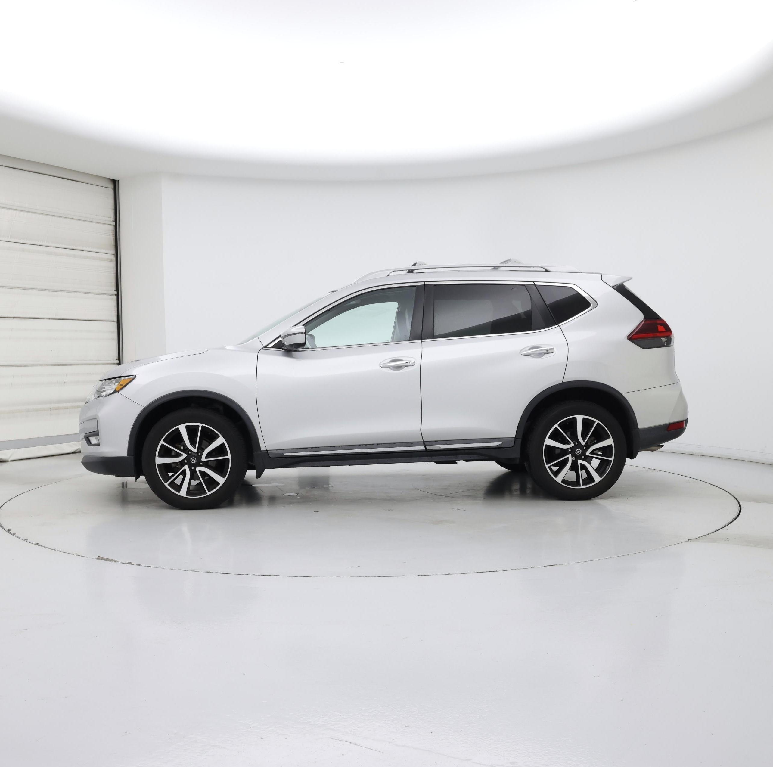Thumbnail: 2020 Nissan Rogue - 3