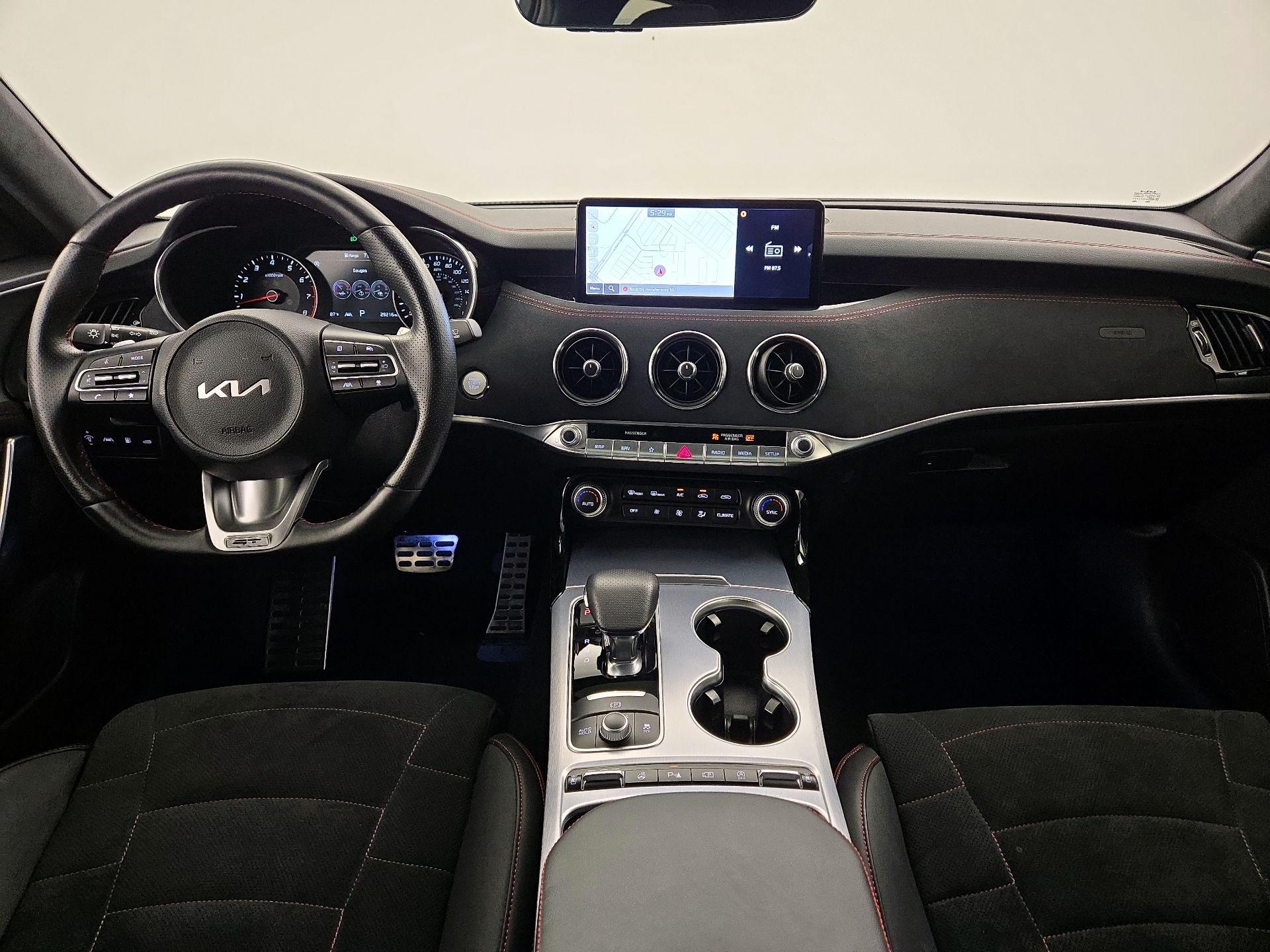 Thumbnail: 2023 Kia Stinger - 9