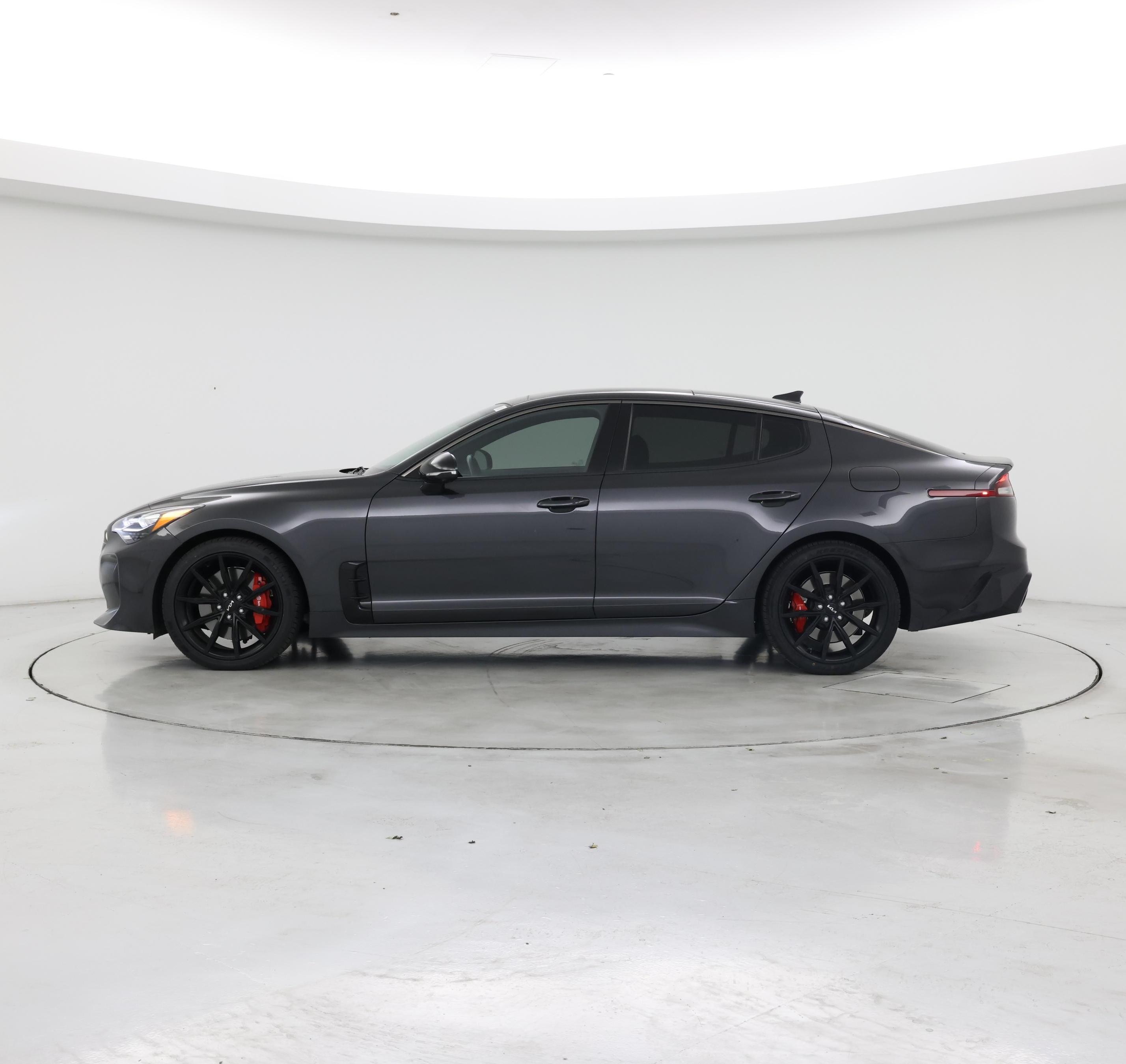 Thumbnail: 2023 Kia Stinger - 3
