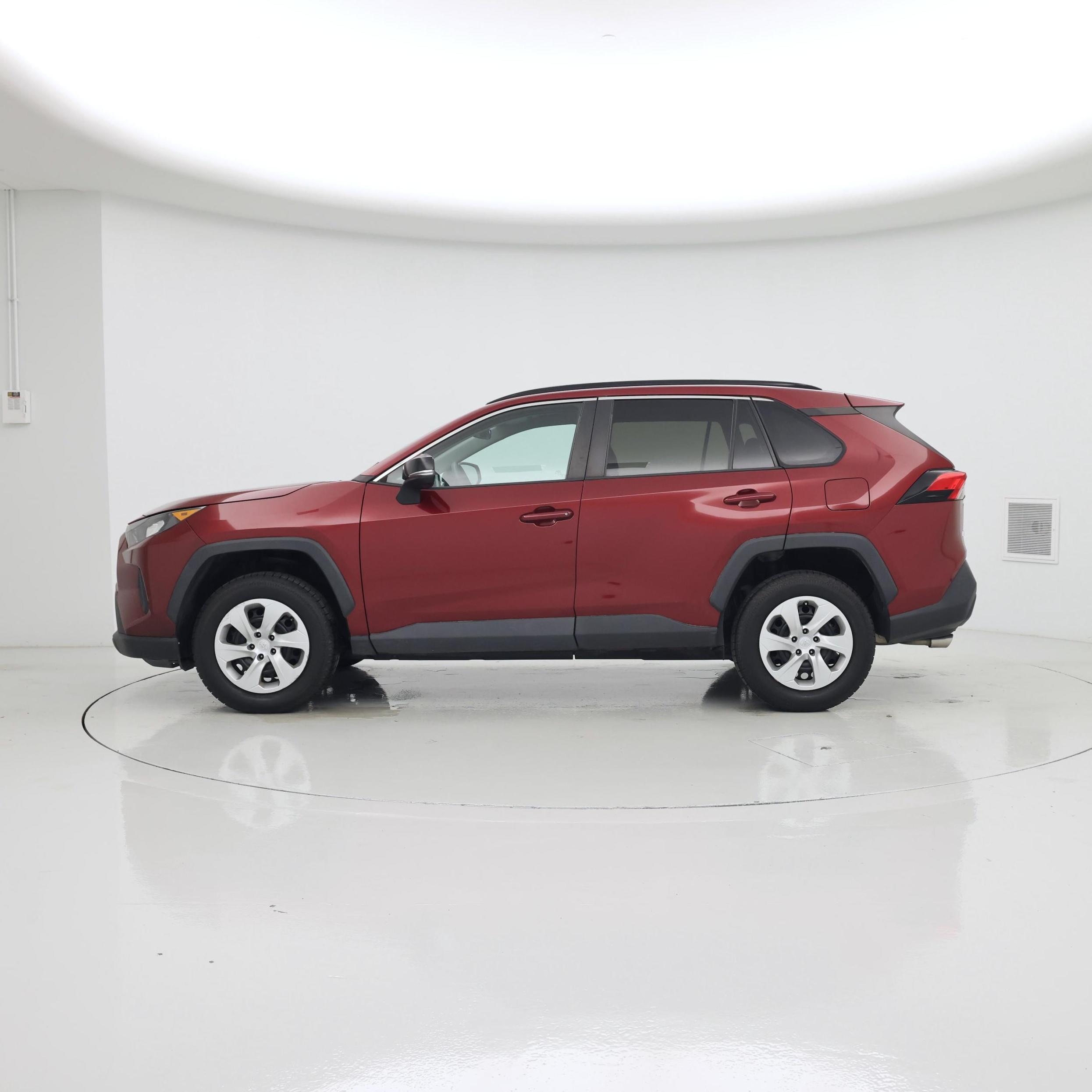 Thumbnail: 2019 Toyota RAV4 - 3