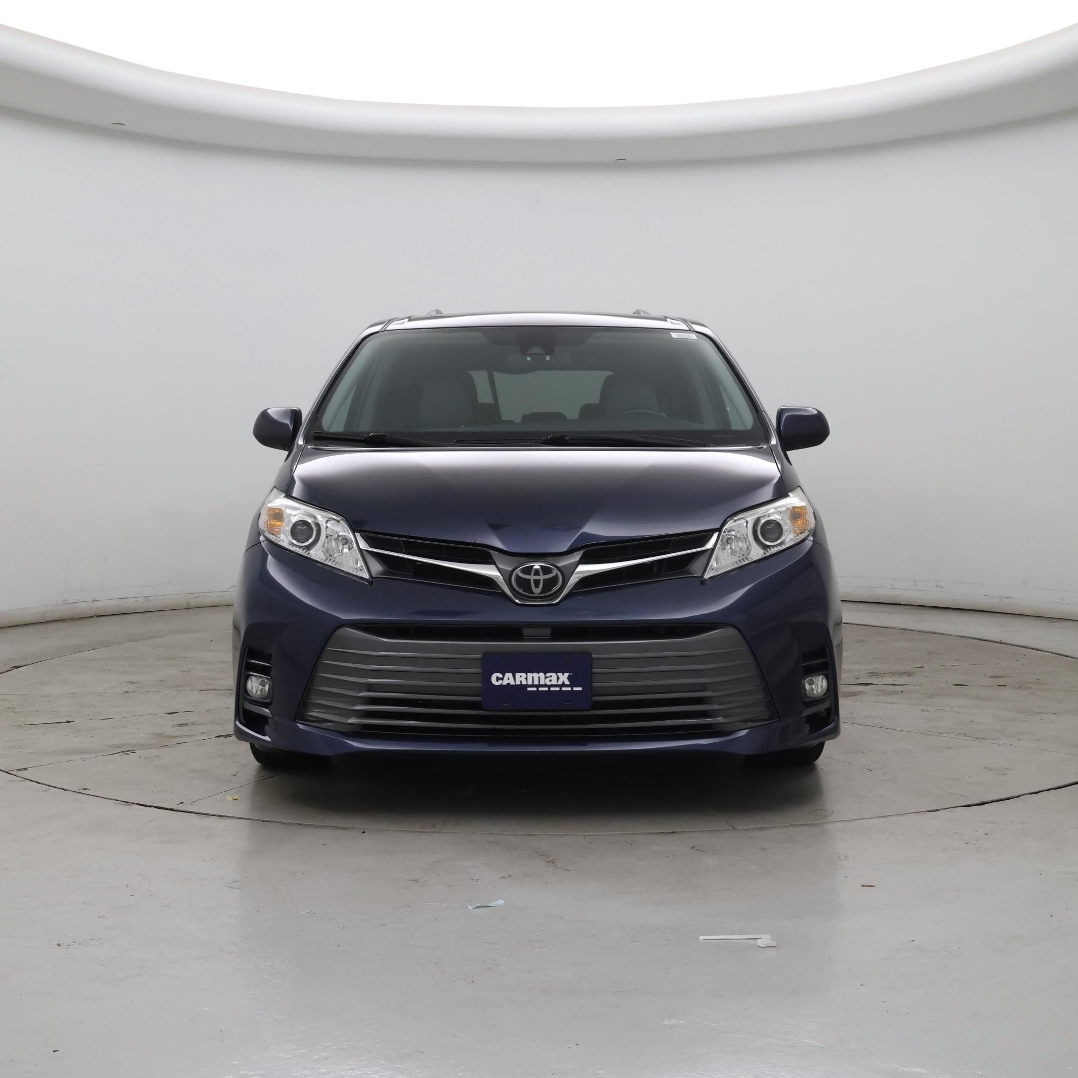 Thumbnail: 2019 Toyota Sienna - 5