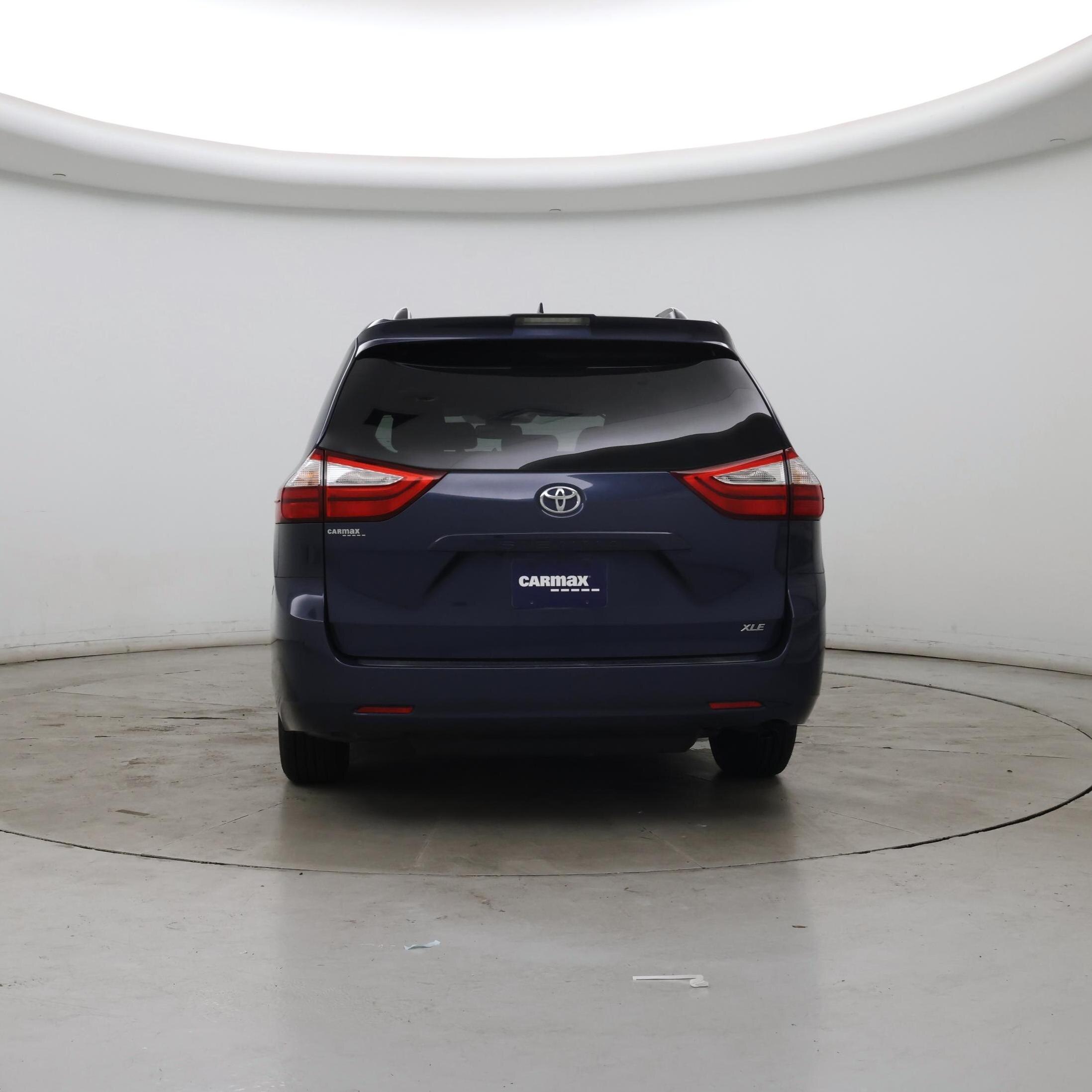 Thumbnail: 2019 Toyota Sienna - 6
