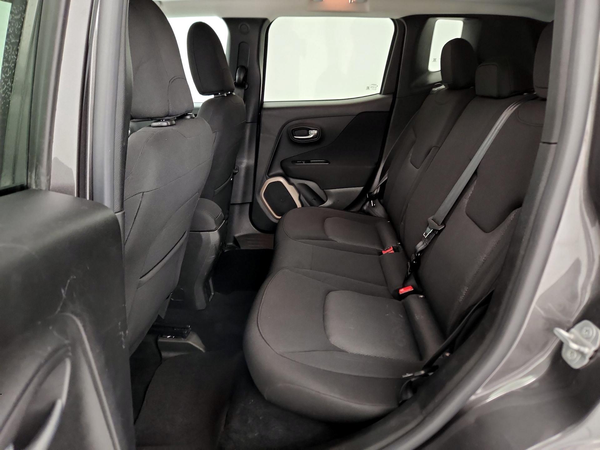 Thumbnail: 2016 Jeep Renegade - 19