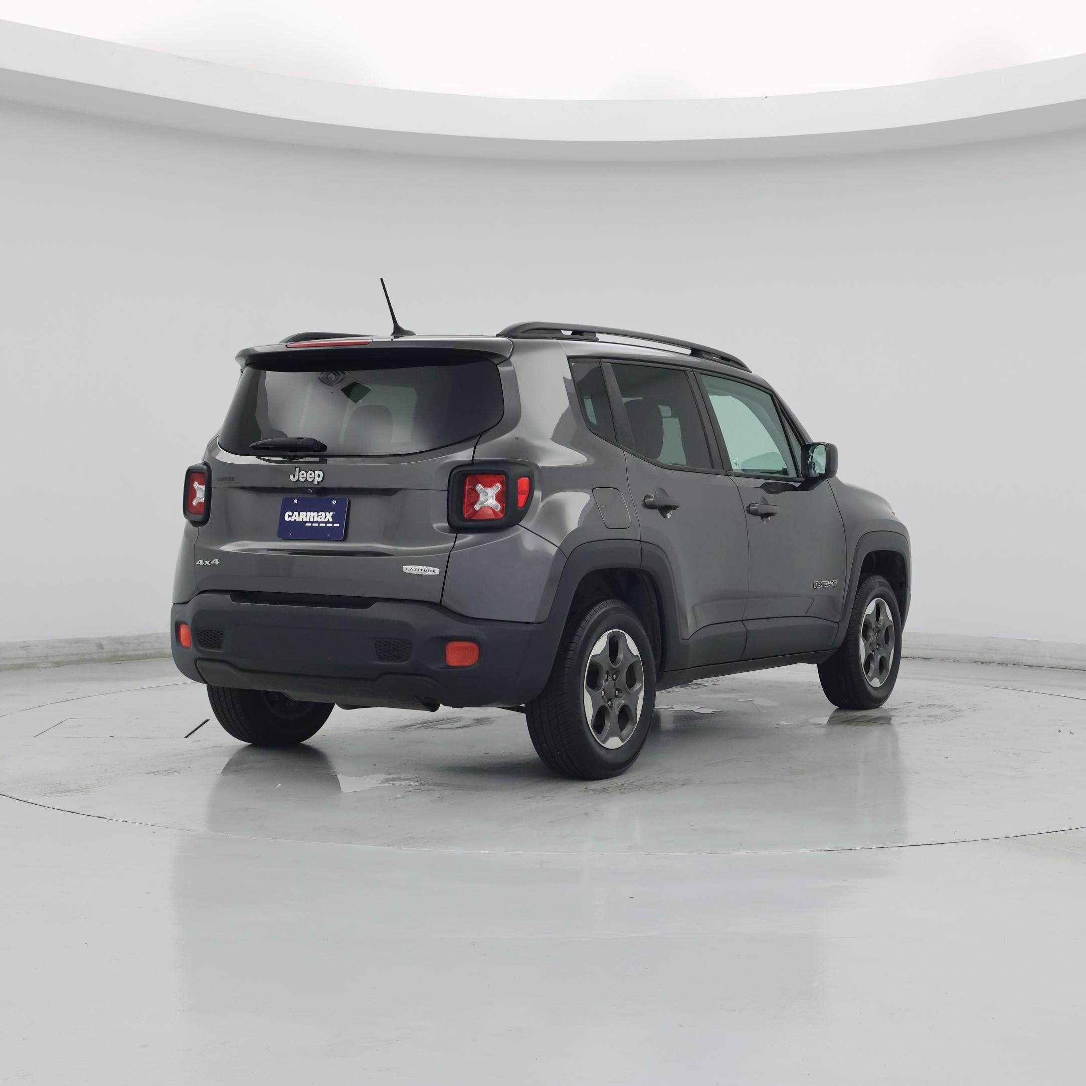 Thumbnail: 2016 Jeep Renegade - 8