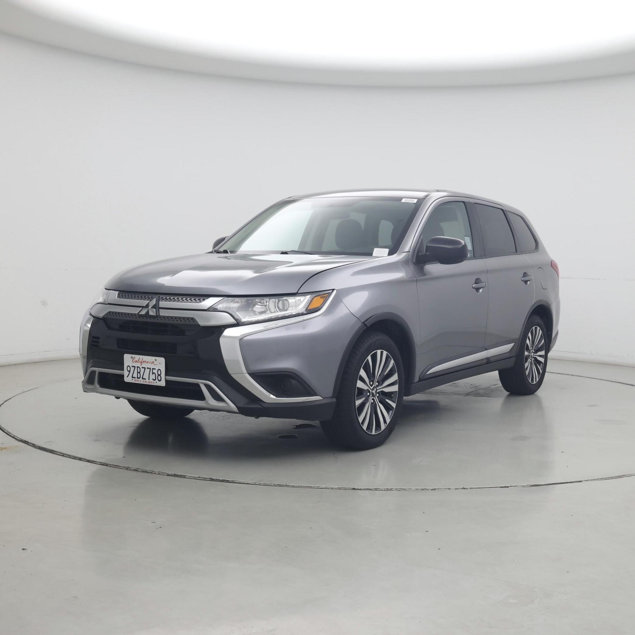 Thumbnail: 2020 Mitsubishi Outlander - 4