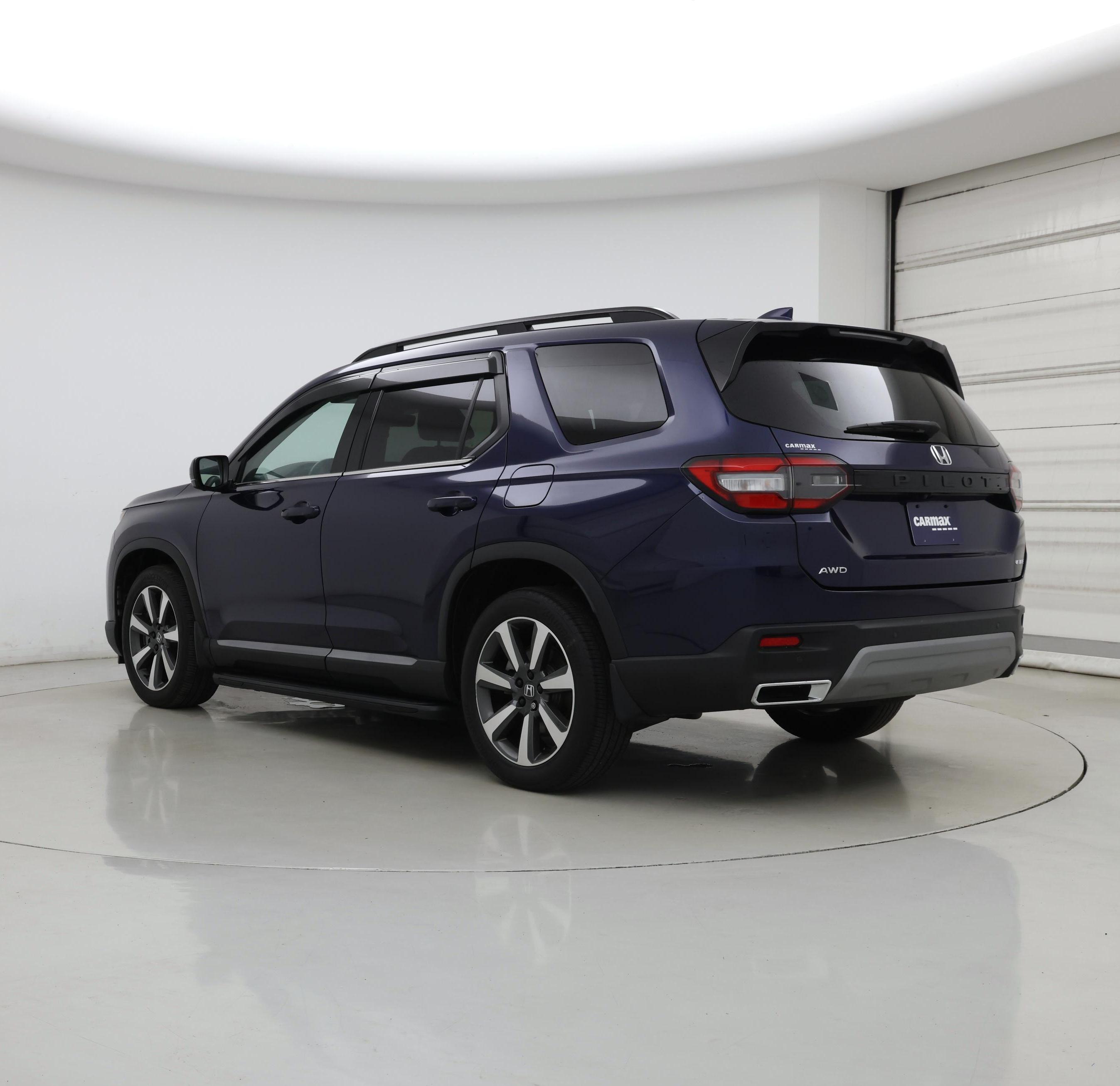Thumbnail: 2023 Honda Pilot - 2